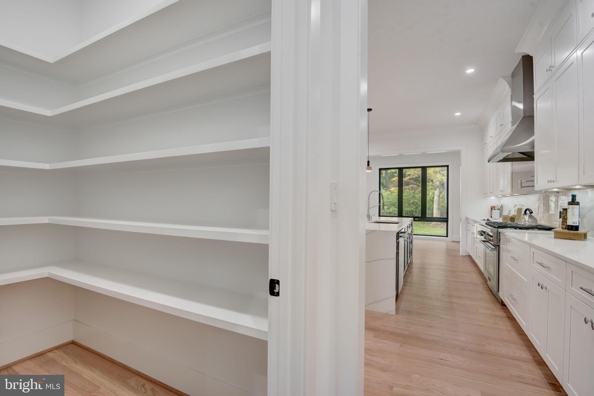 VIENNA WOODS - Residential