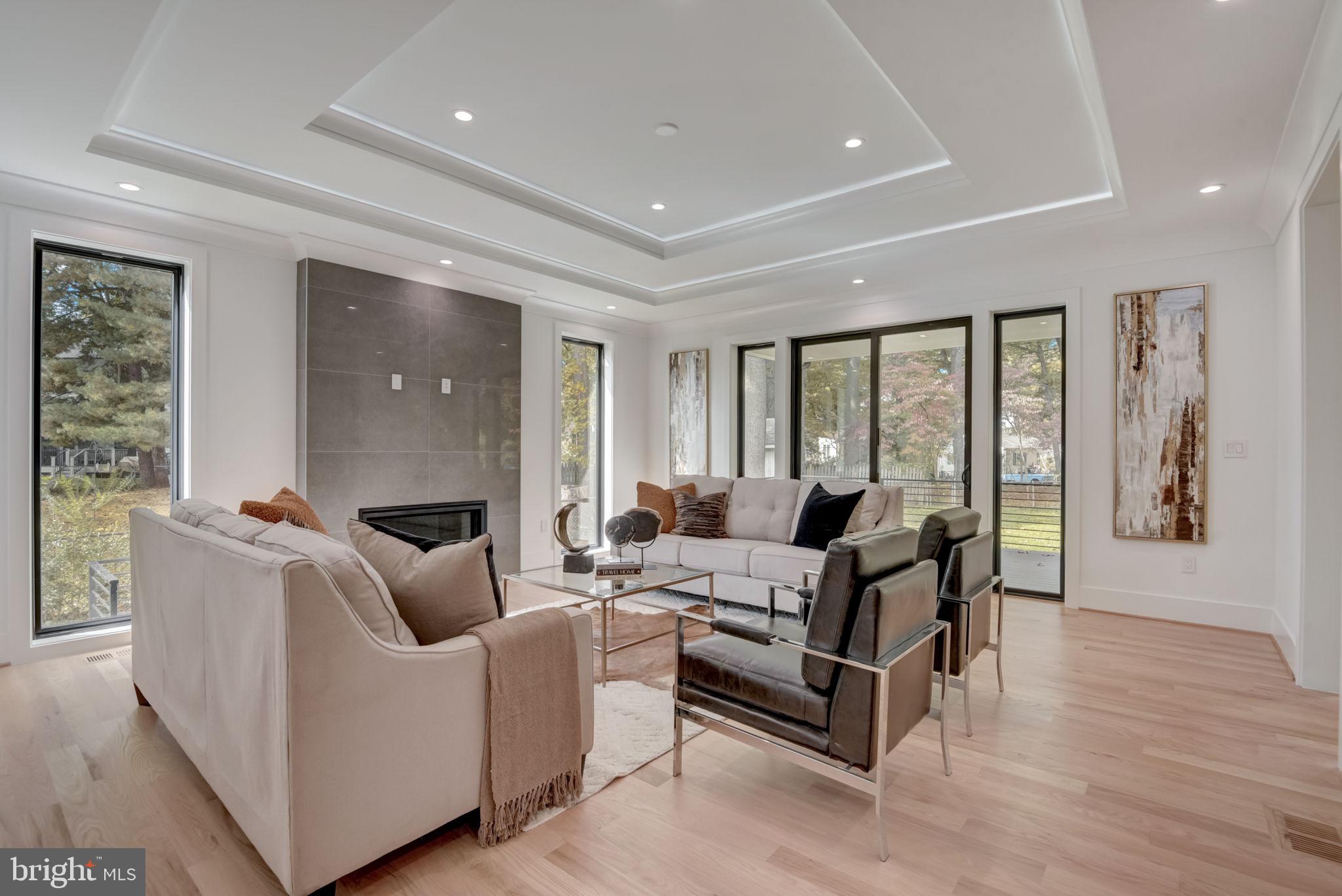 VIENNA WOODS - Residential