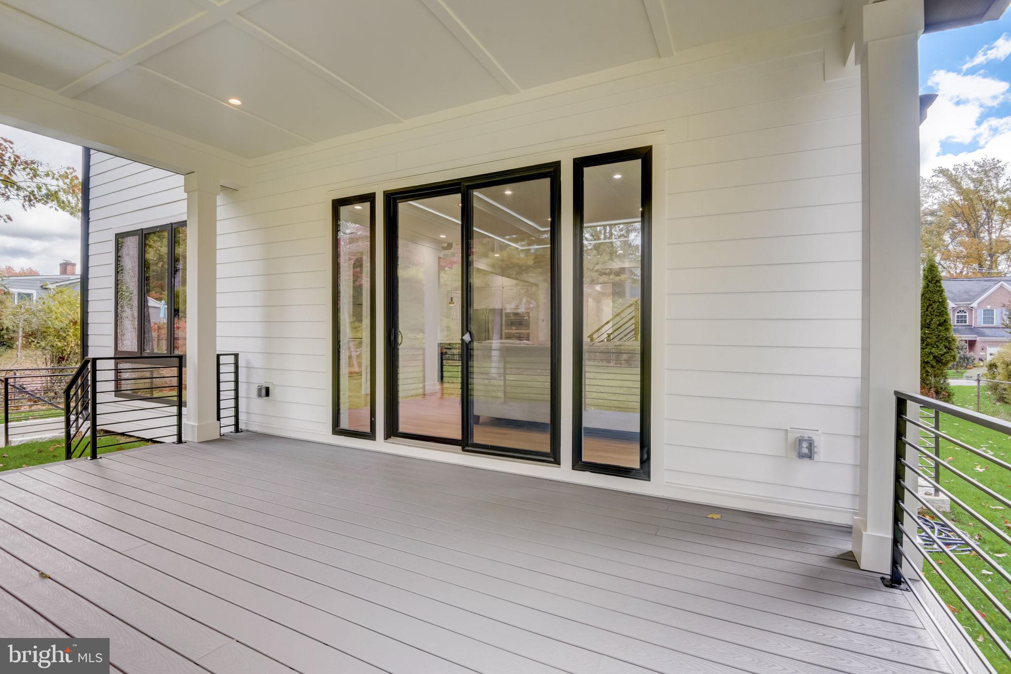 VIENNA WOODS - Residential