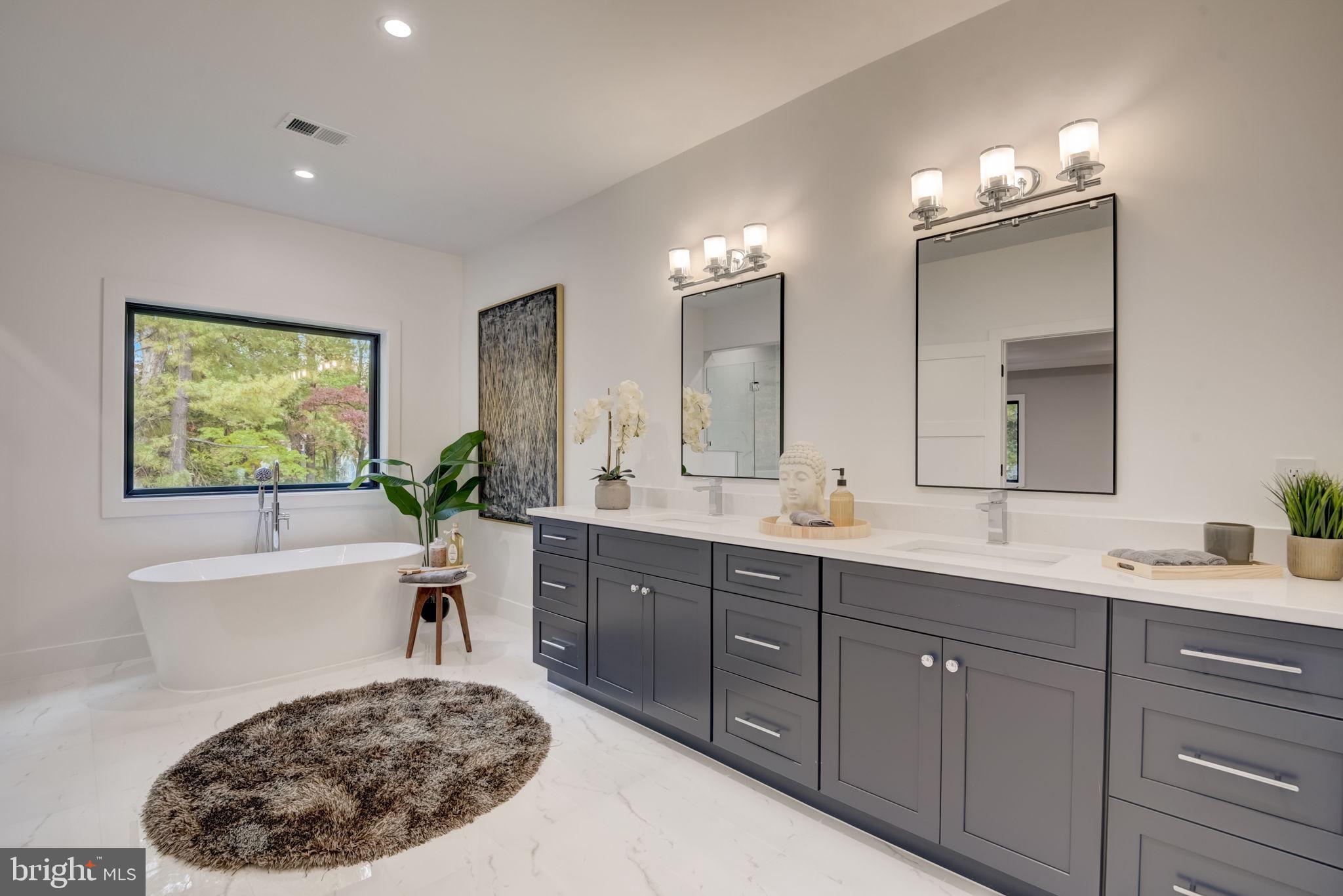 VIENNA WOODS - Residential