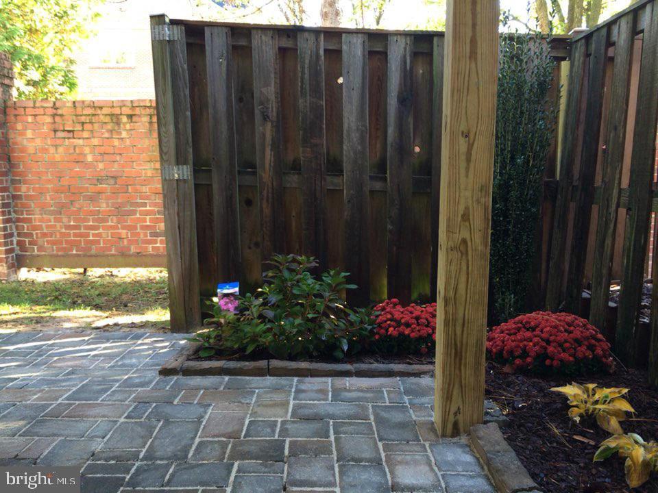 KEENE MILL OVERLOOK - Residential Lease