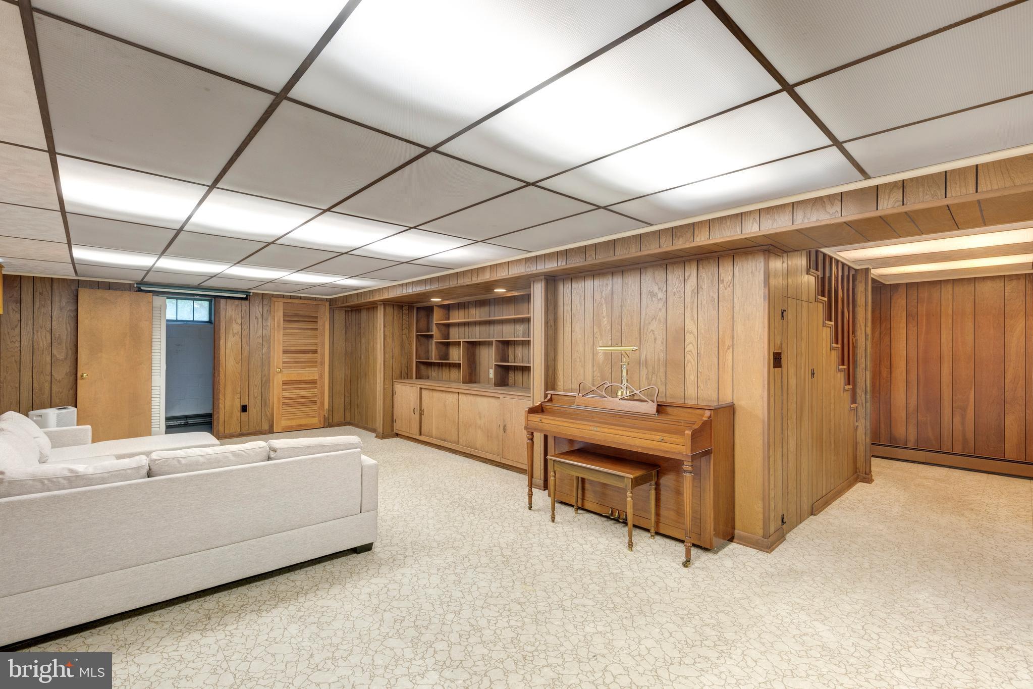 WILTON FARM ACRES - Residential