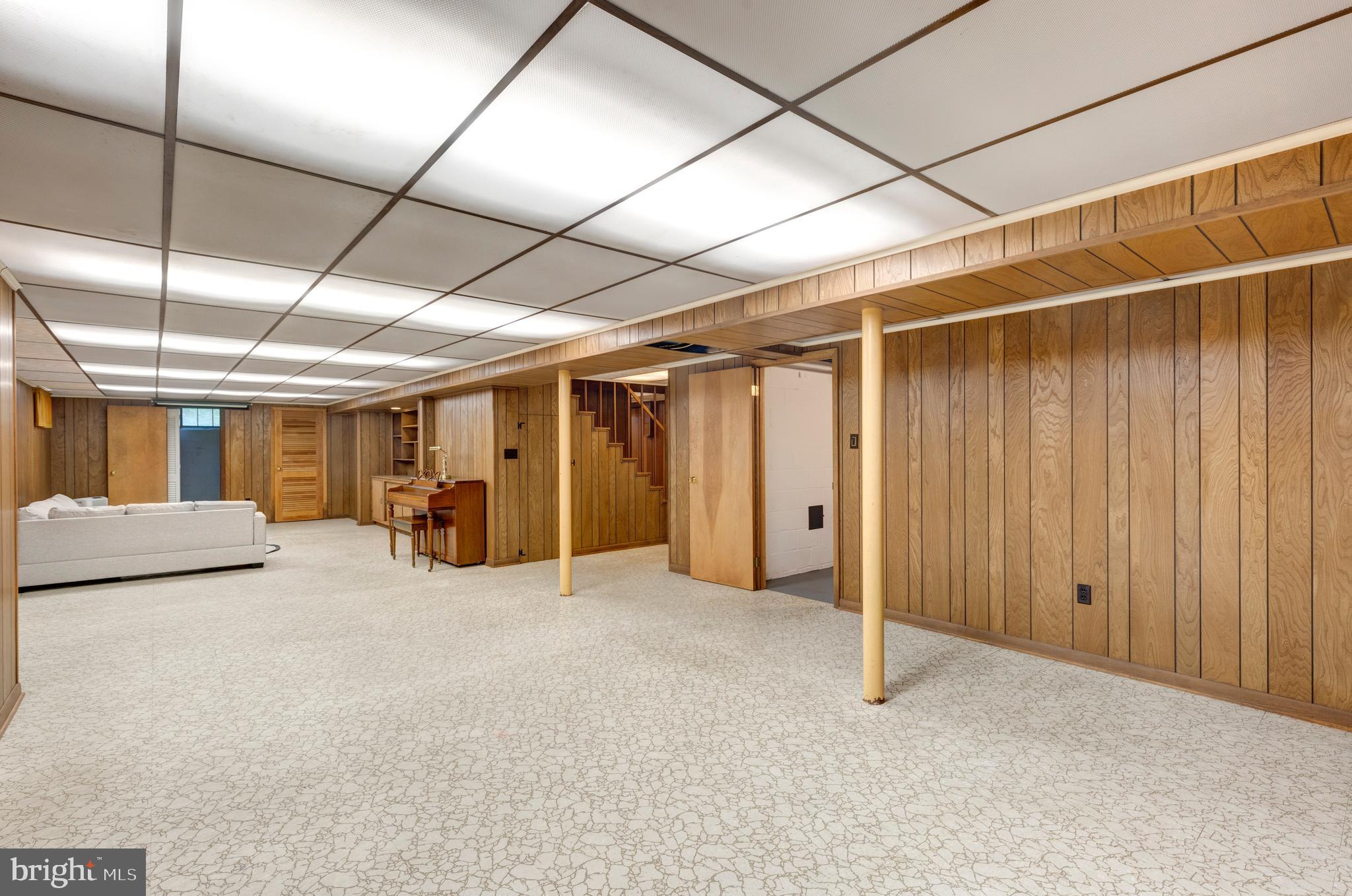 WILTON FARM ACRES - Residential