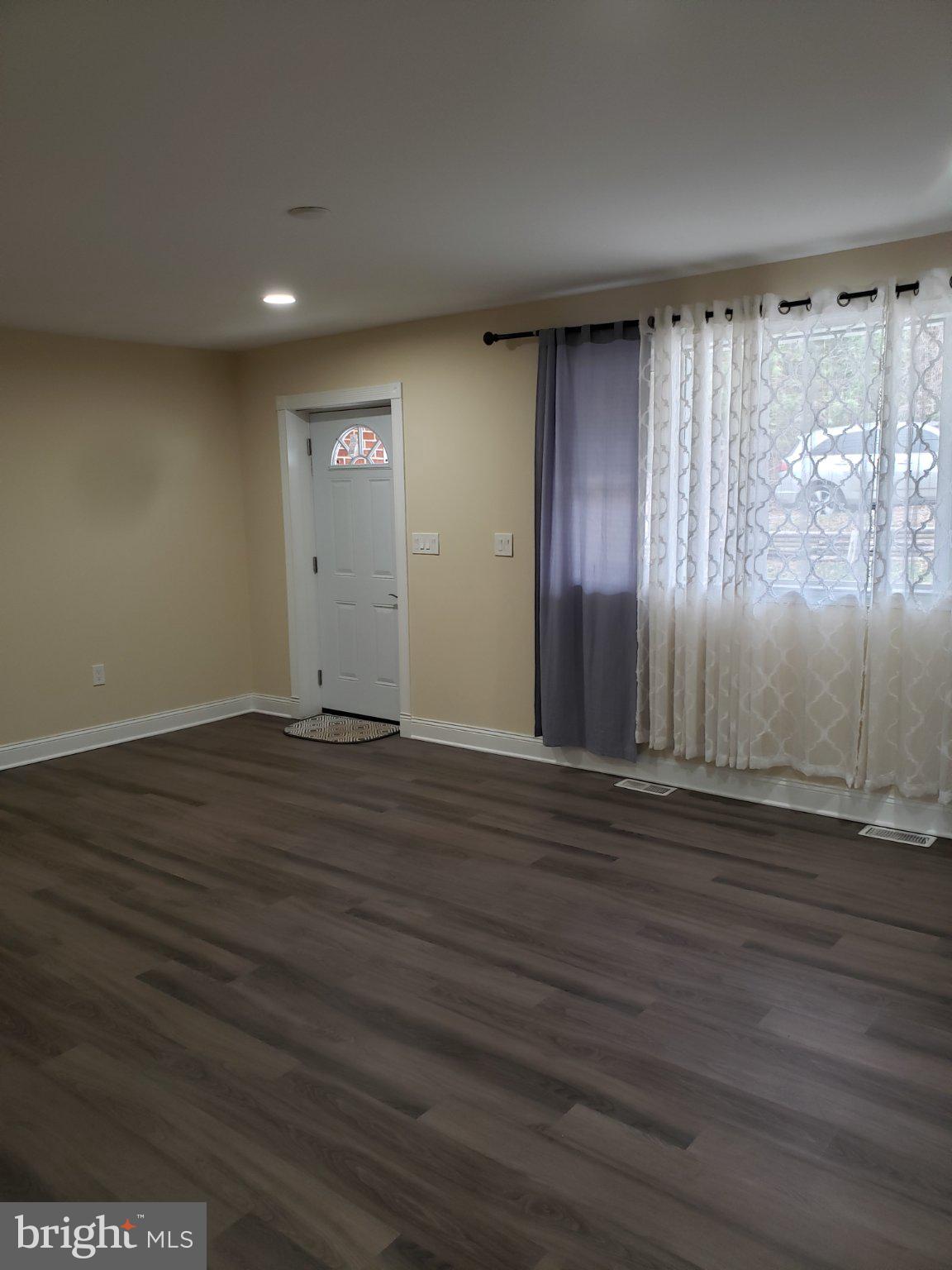 1609 LEE ROAD