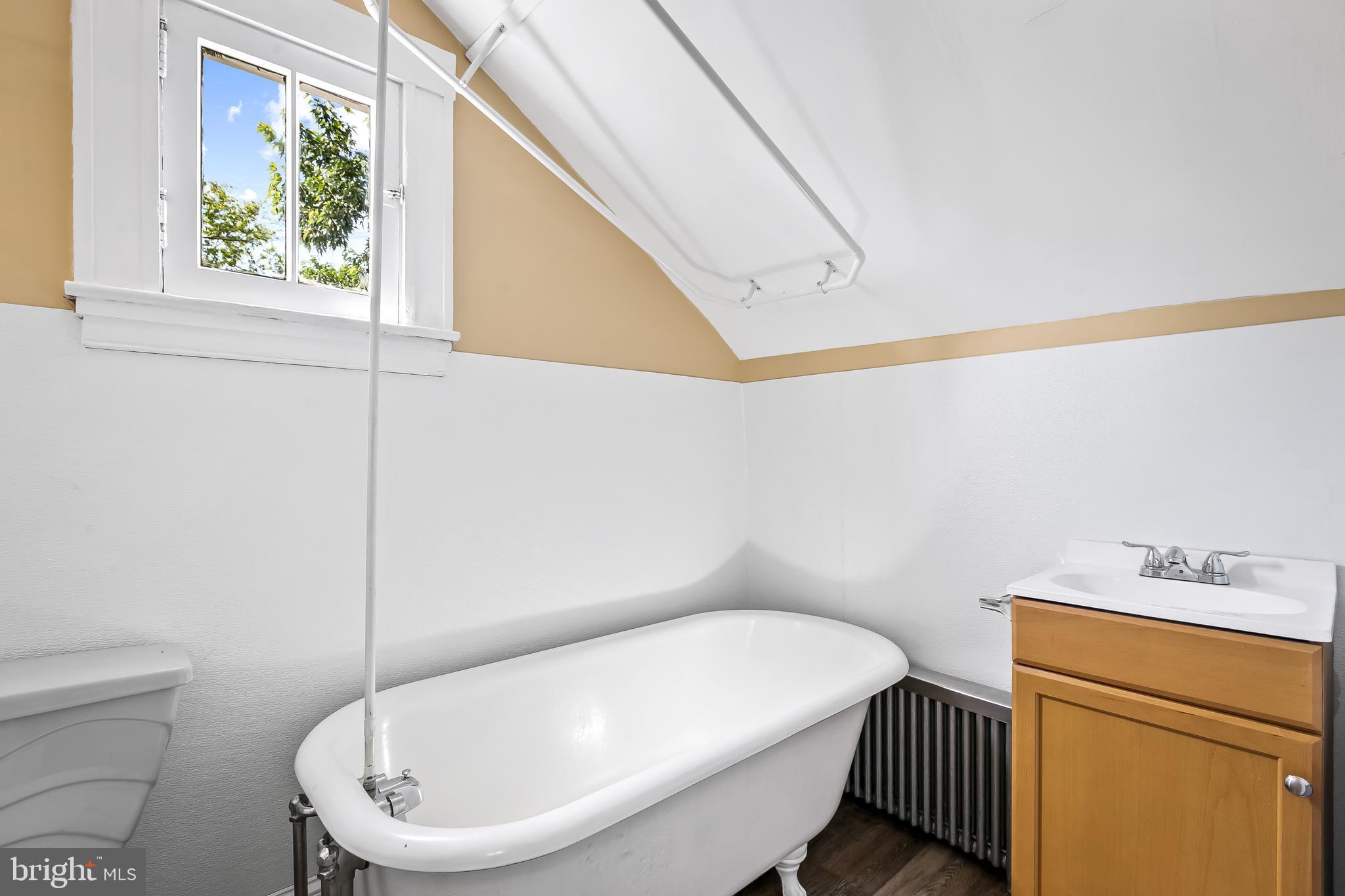 HAMILTON HEIGHTS - Residential Income