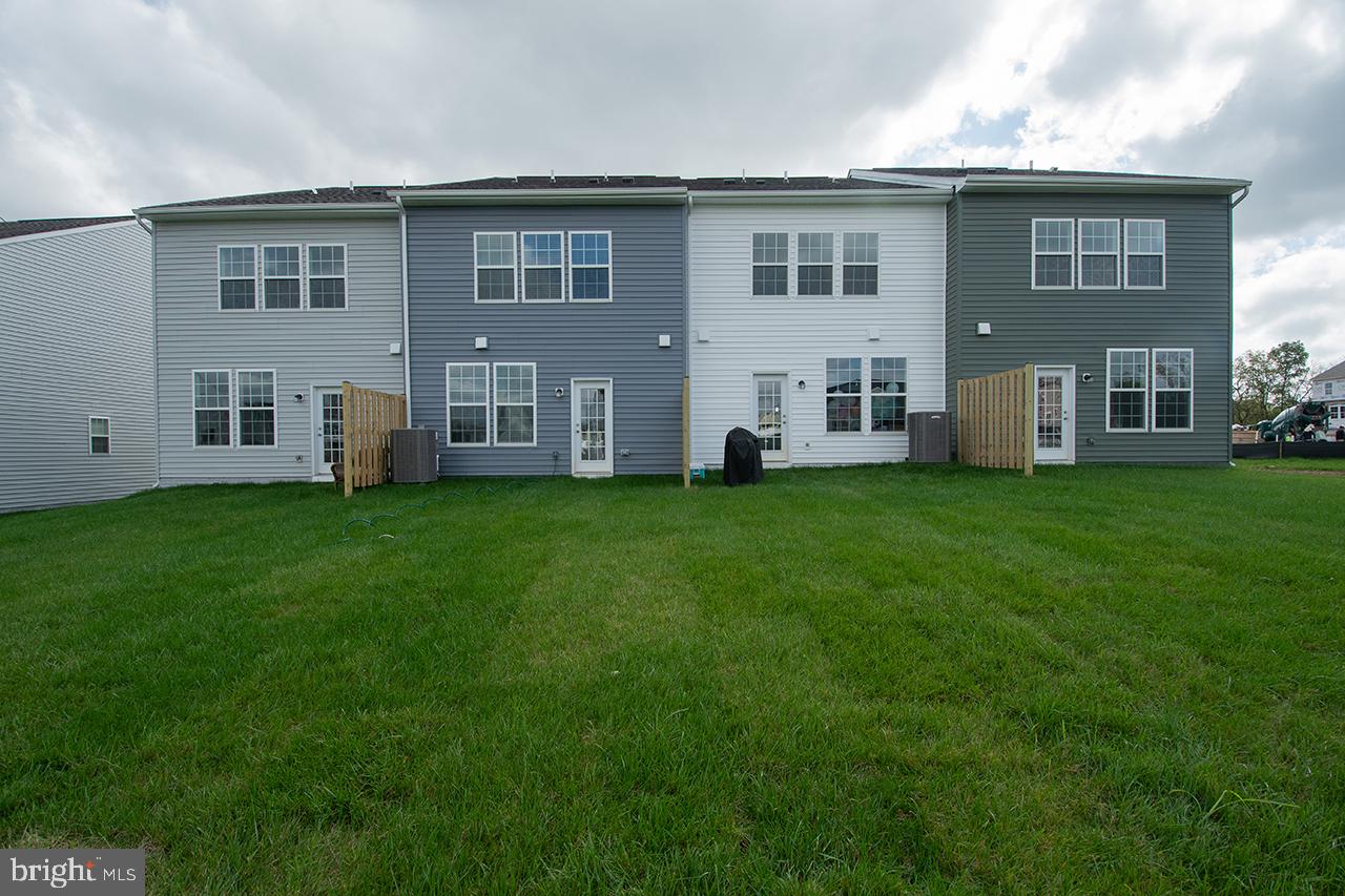 MCCAULEY CROSSING - Residential Lease