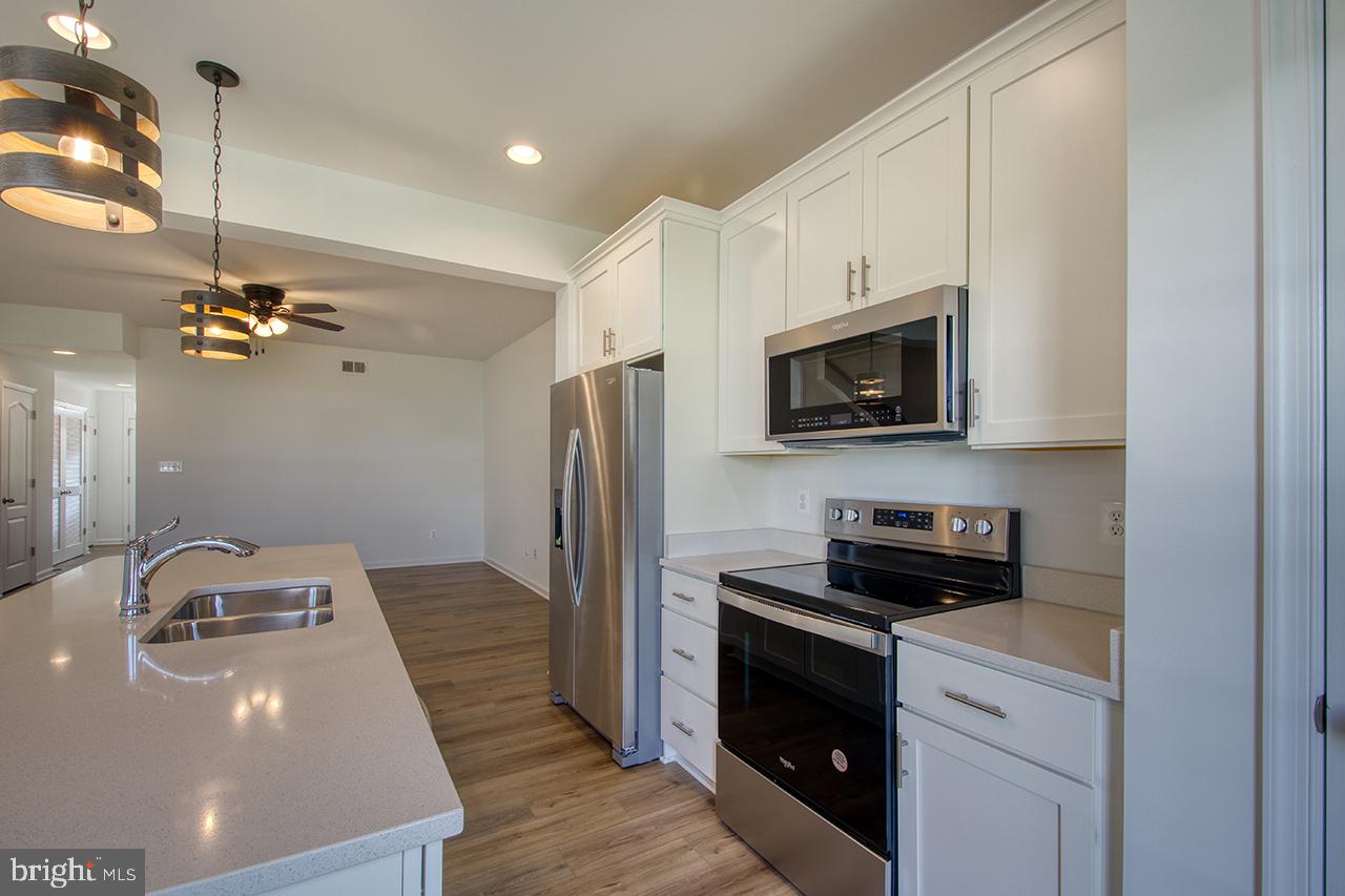 MCCAULEY CROSSING - Residential Lease