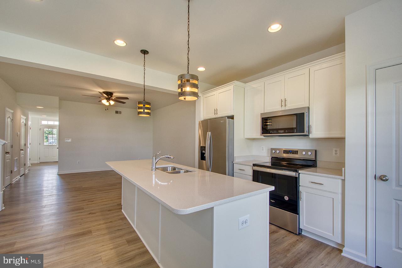 MCCAULEY CROSSING - Residential Lease