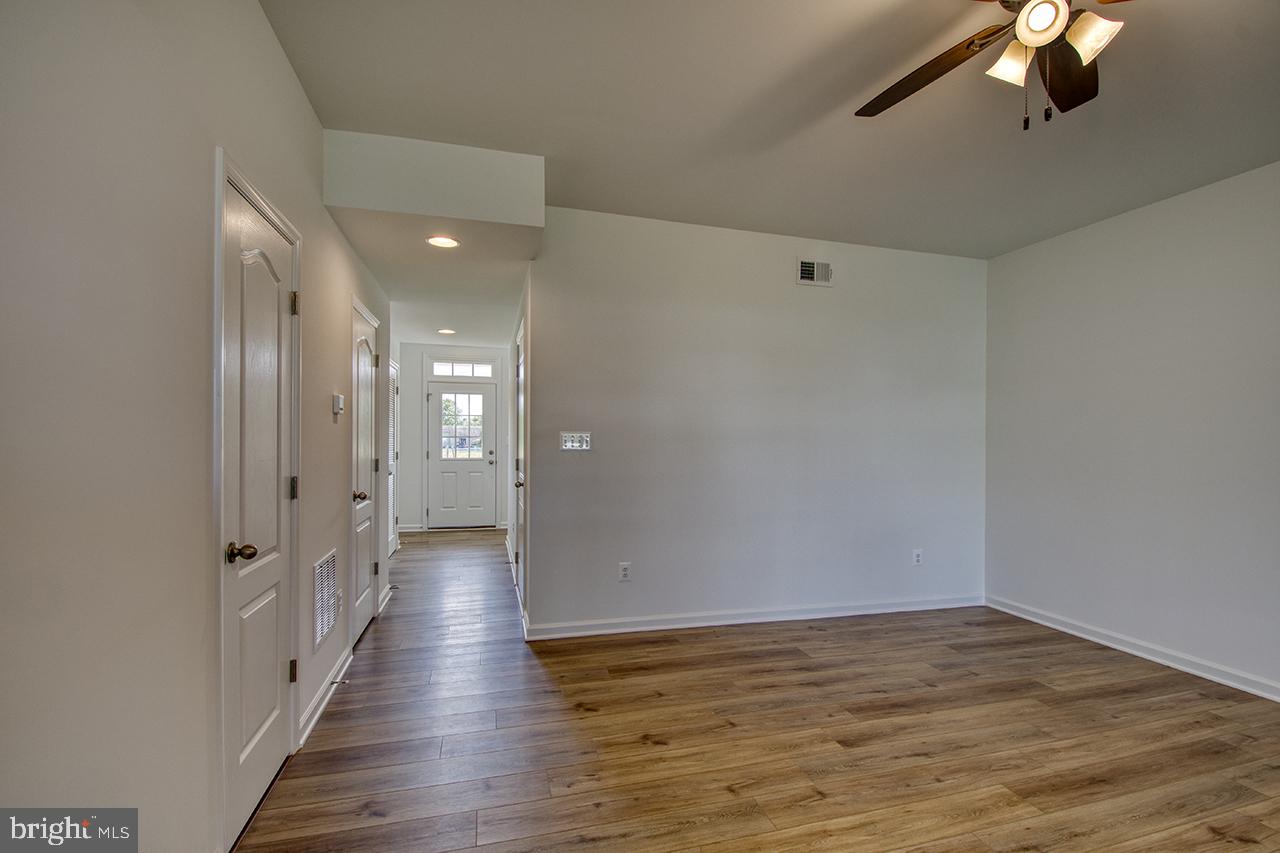 MCCAULEY CROSSING - Residential Lease