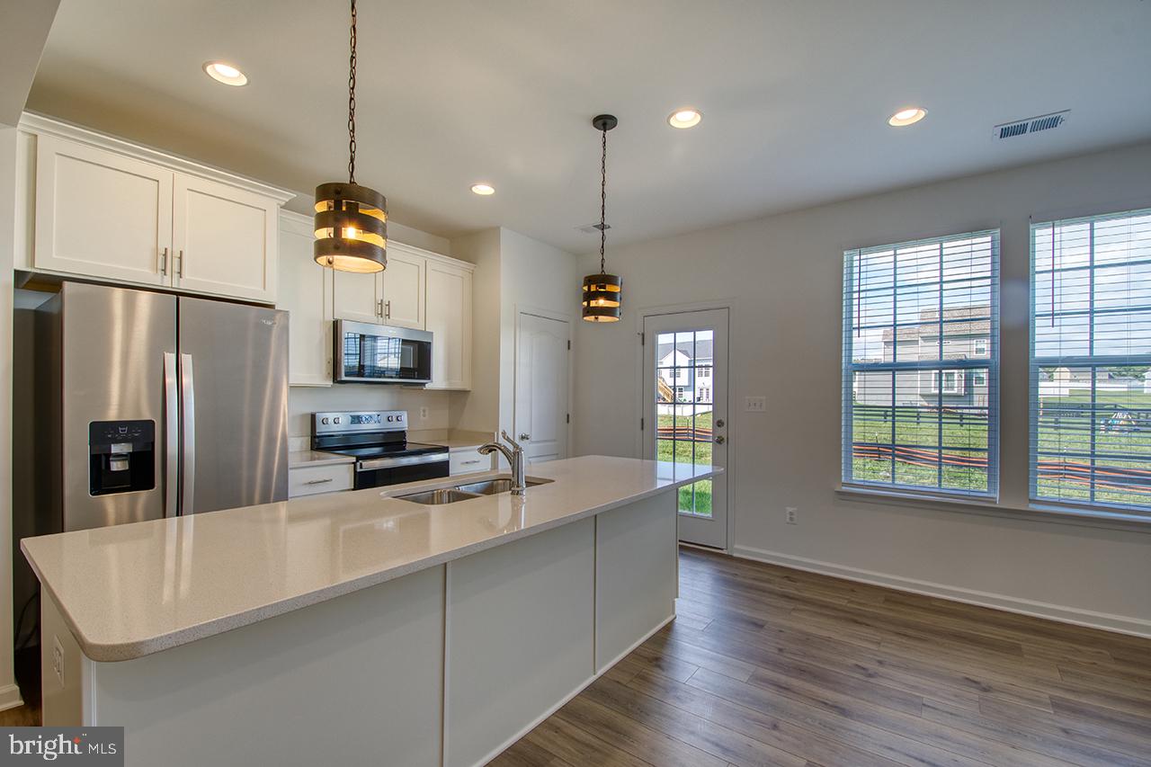 MCCAULEY CROSSING - Residential Lease