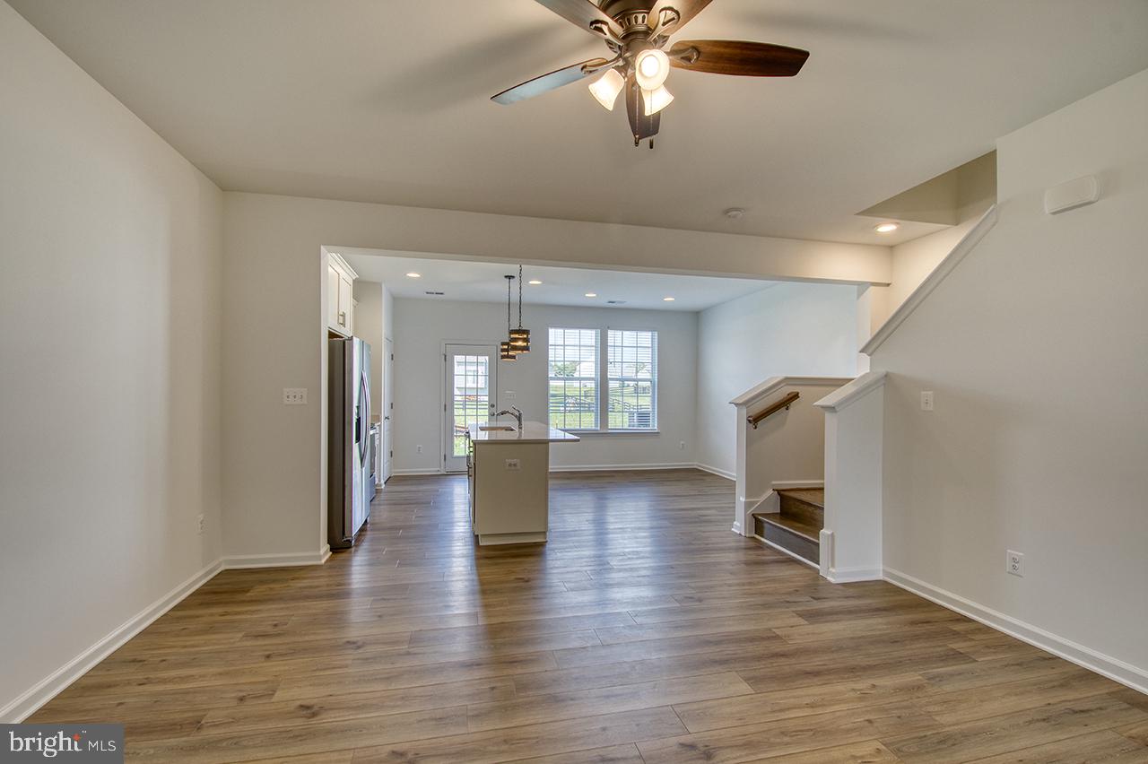 MCCAULEY CROSSING - Residential Lease