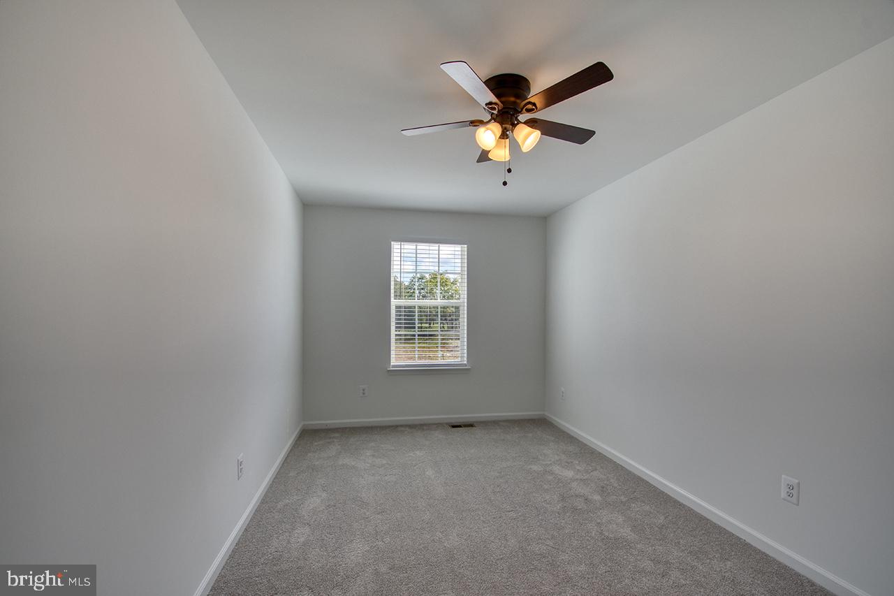 MCCAULEY CROSSING - Residential Lease