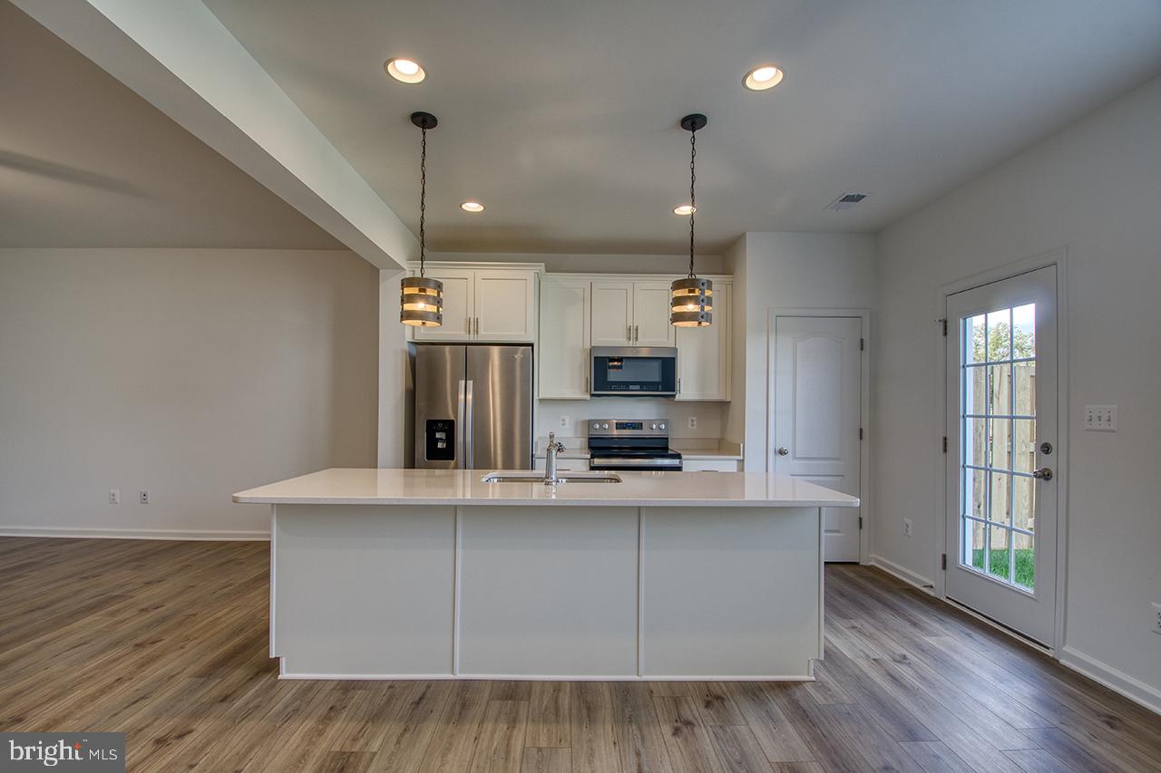 MCCAULEY CROSSING - Residential Lease