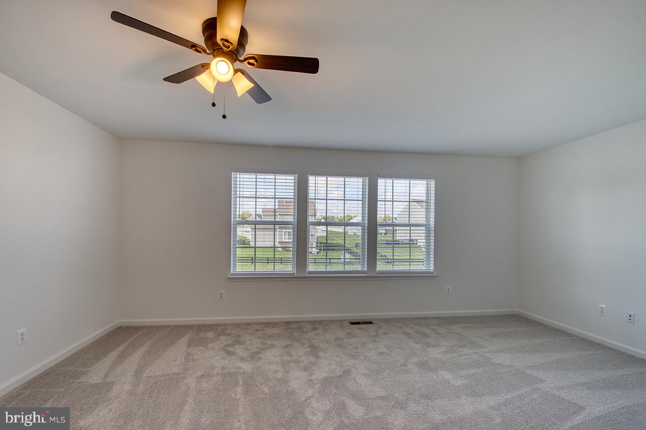 MCCAULEY CROSSING - Residential Lease