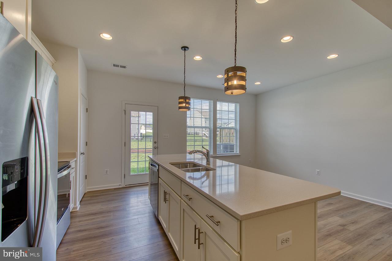 MCCAULEY CROSSING - Residential Lease