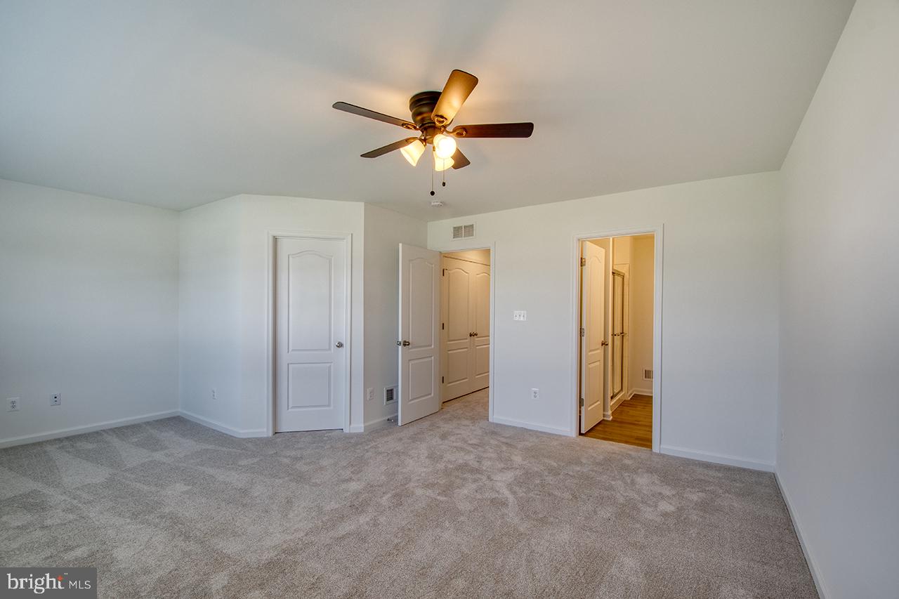 MCCAULEY CROSSING - Residential Lease