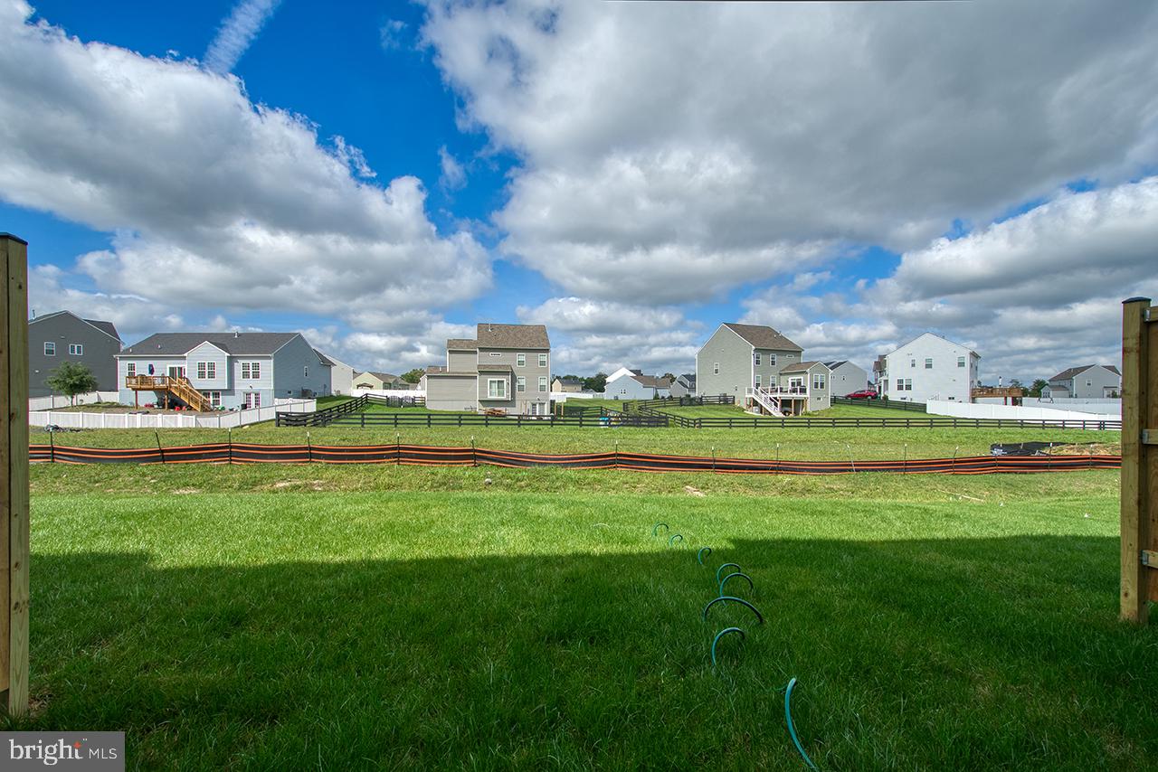 MCCAULEY CROSSING - Residential Lease