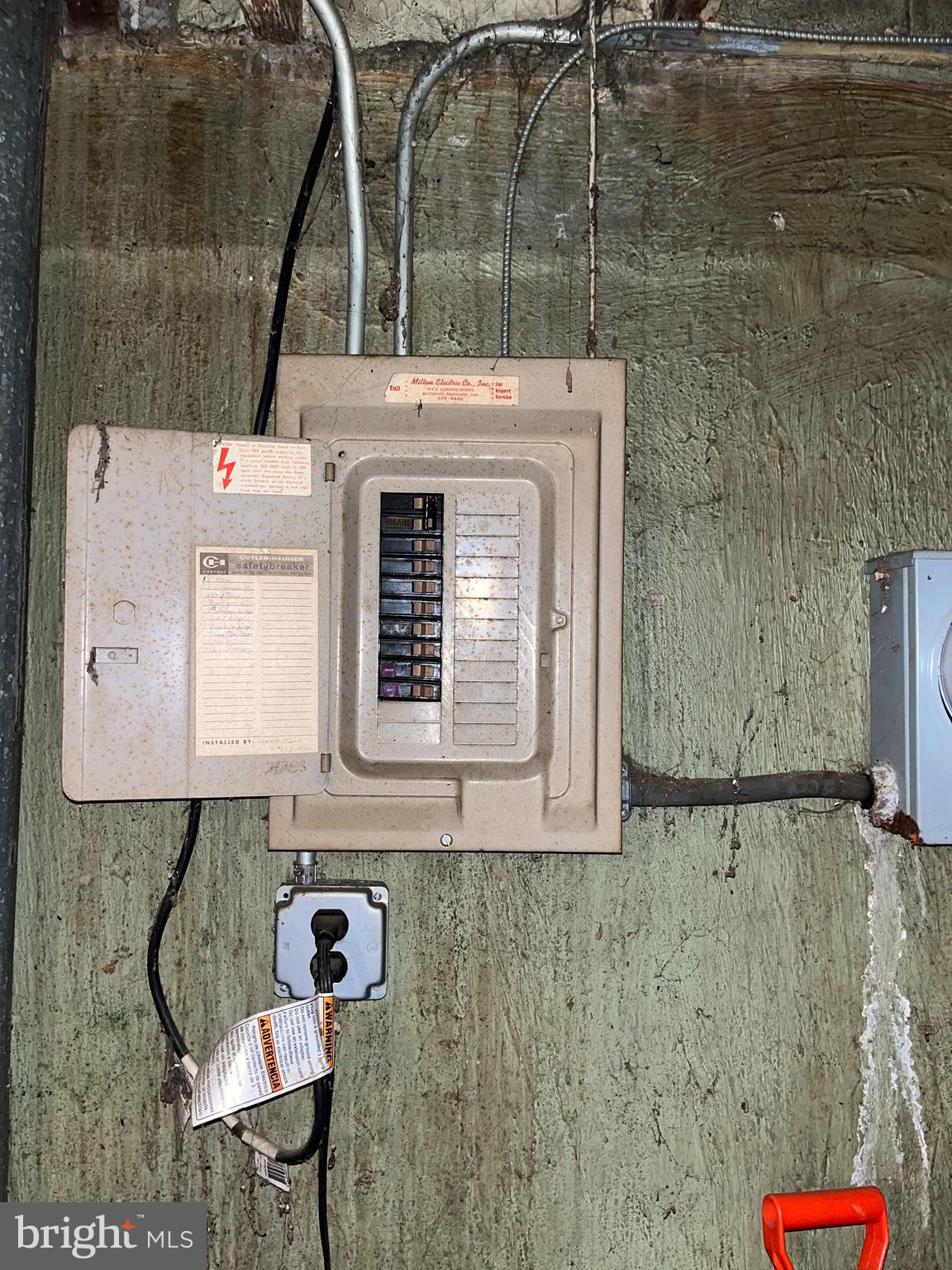 WINSTON GOVANS - Residential