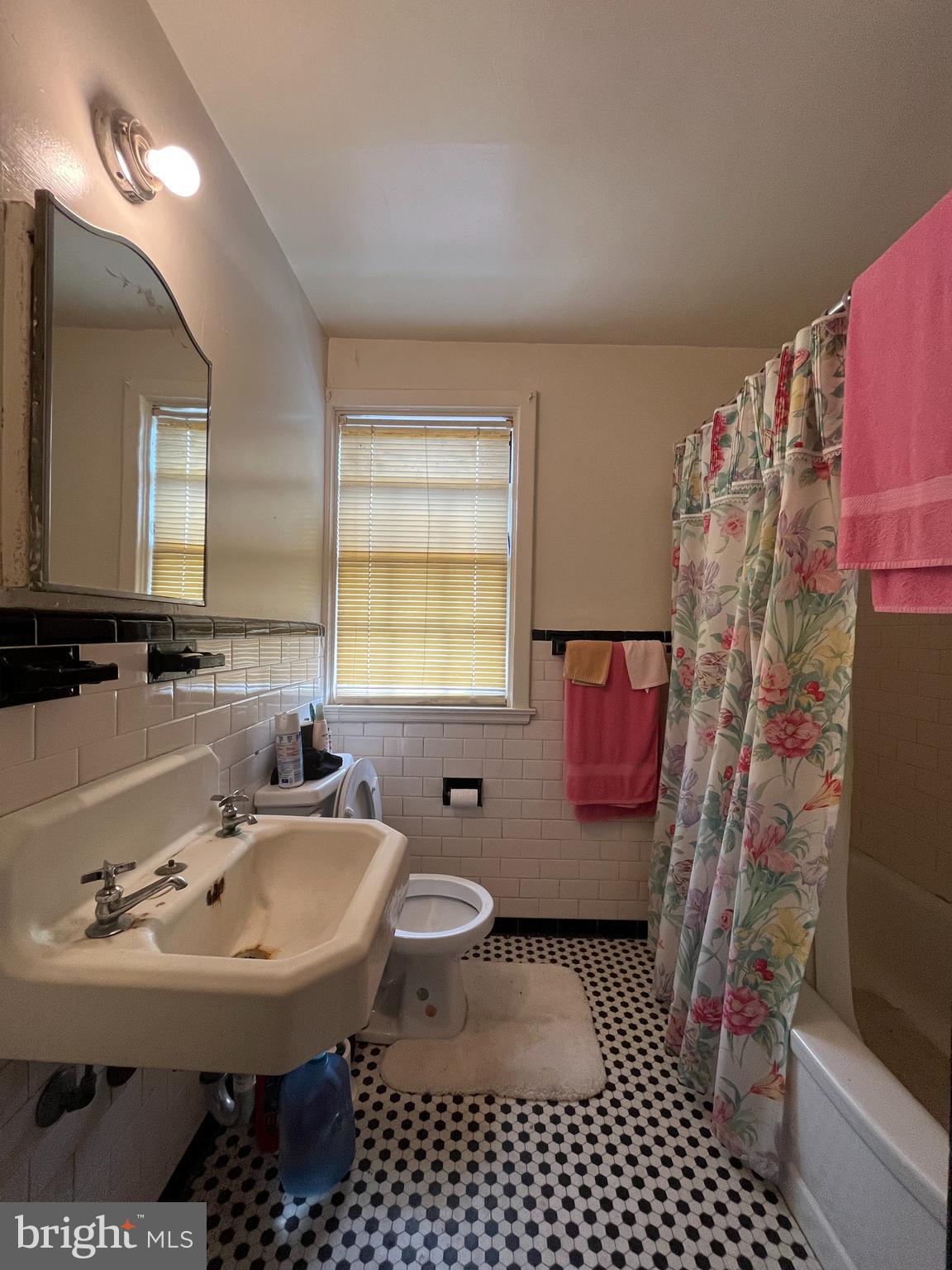 WINSTON GOVANS - Residential