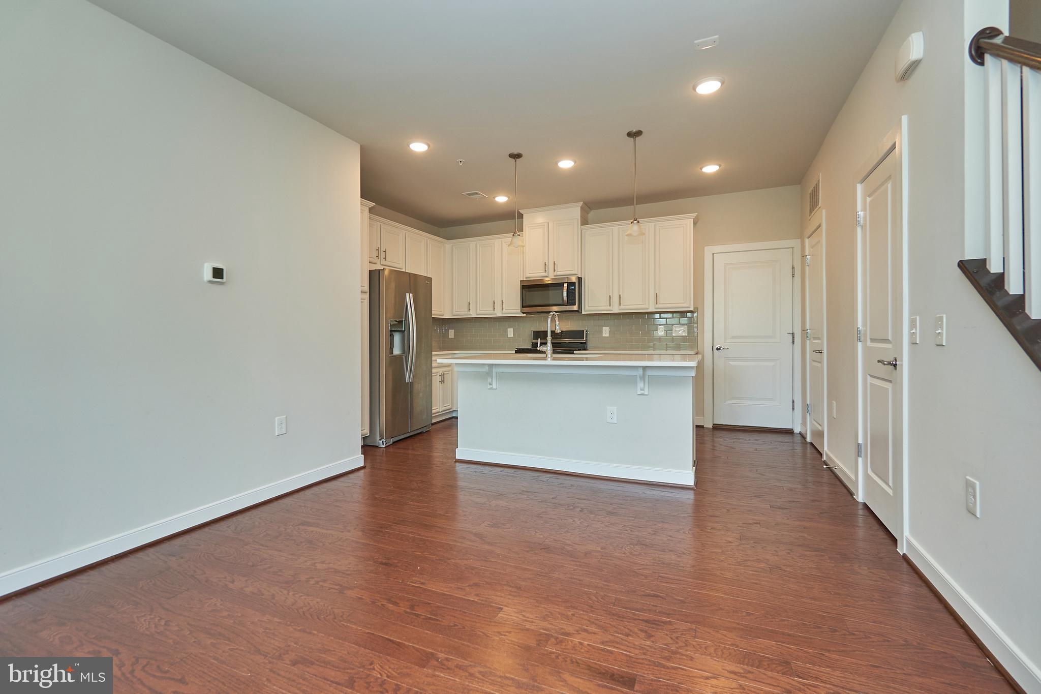 METROPARK AT ARROWBROOK - Residential Lease