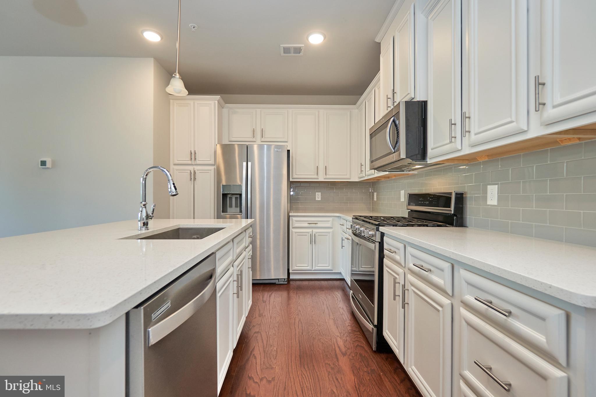 METROPARK AT ARROWBROOK - Residential Lease