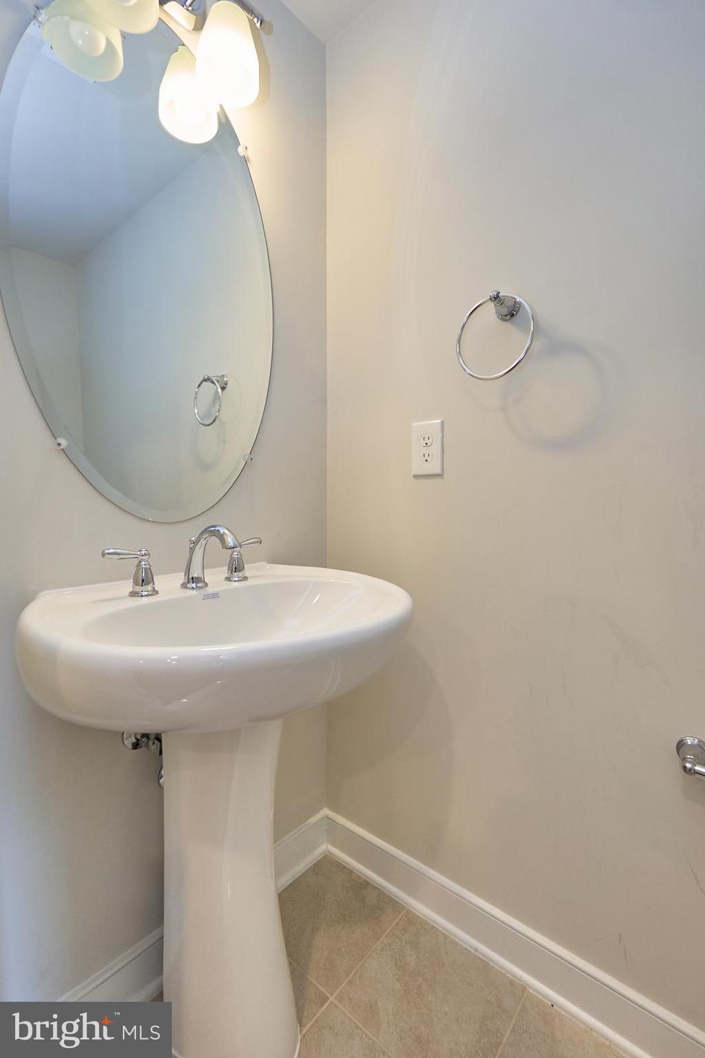 METROPARK AT ARROWBROOK - Residential Lease