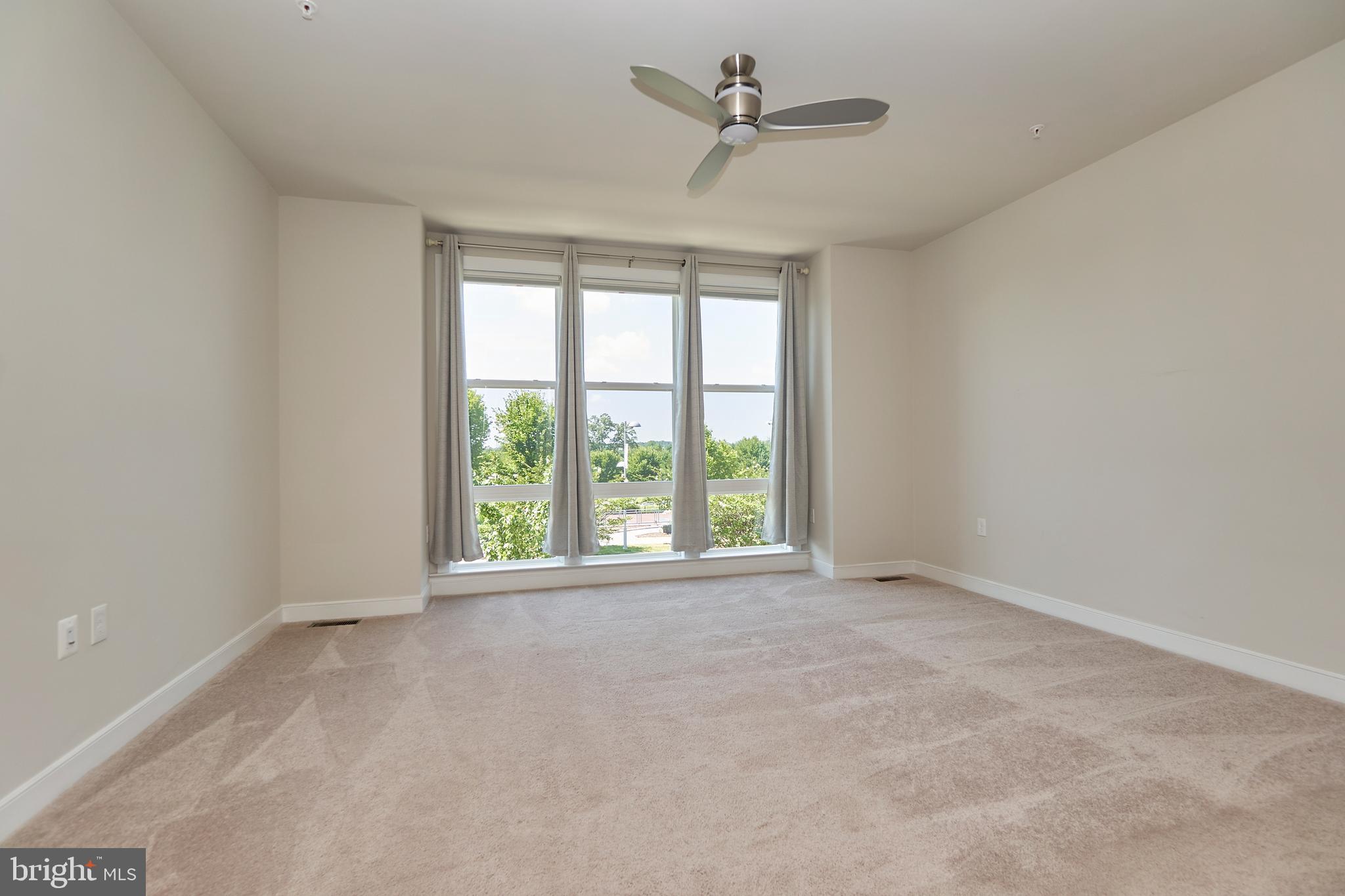 METROPARK AT ARROWBROOK - Residential Lease