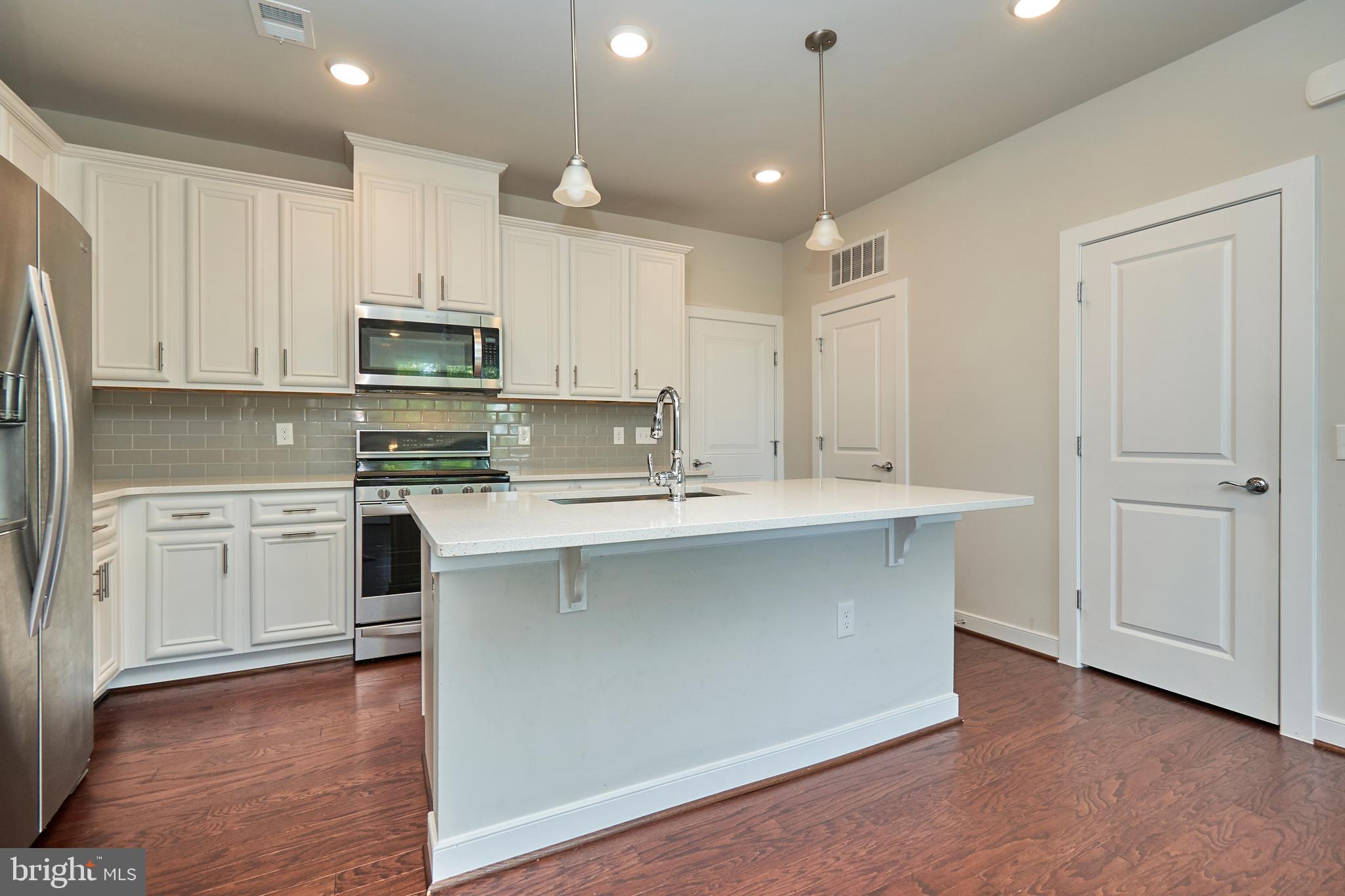 METROPARK AT ARROWBROOK - Residential Lease