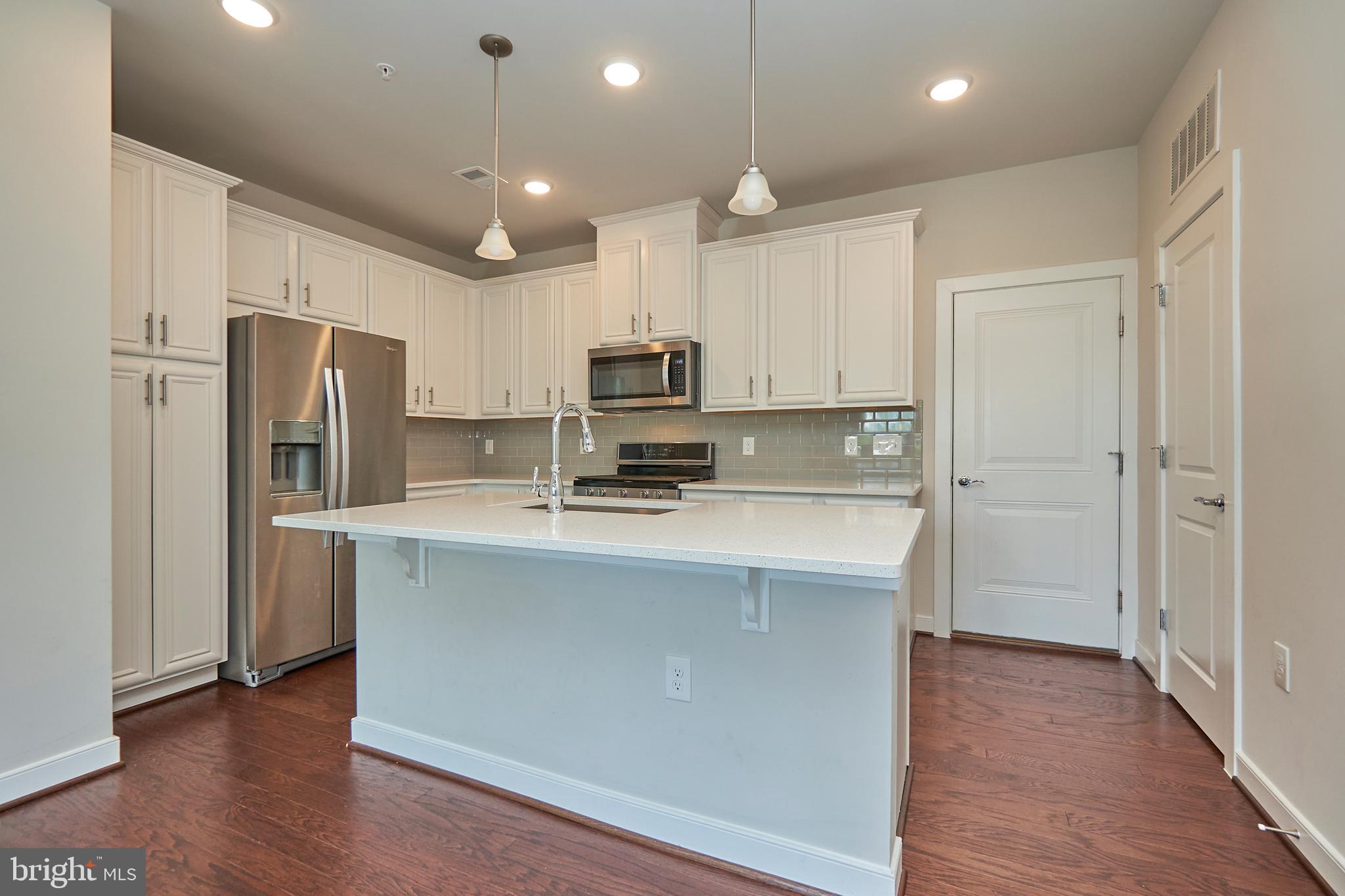 METROPARK AT ARROWBROOK - Residential Lease