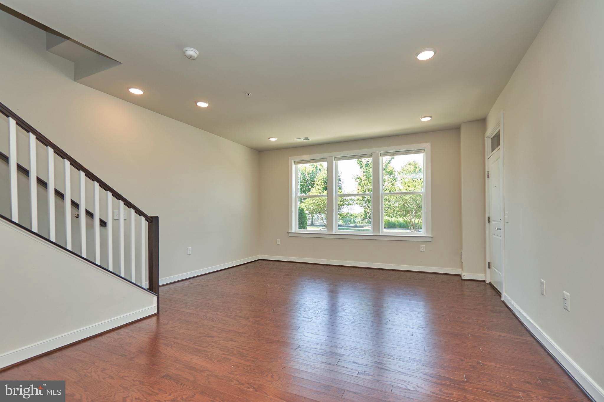 METROPARK AT ARROWBROOK - Residential Lease