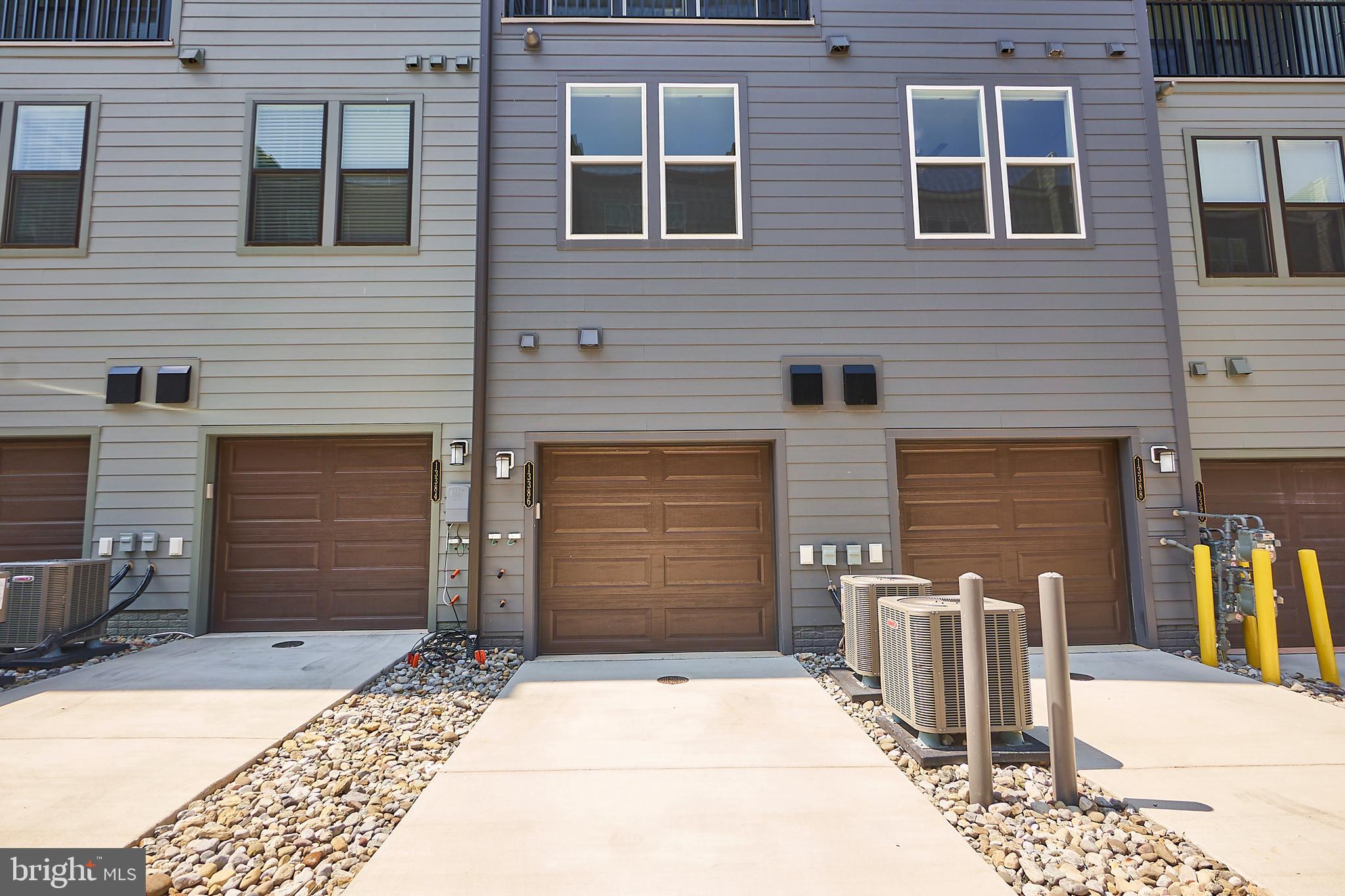 METROPARK AT ARROWBROOK - Residential Lease