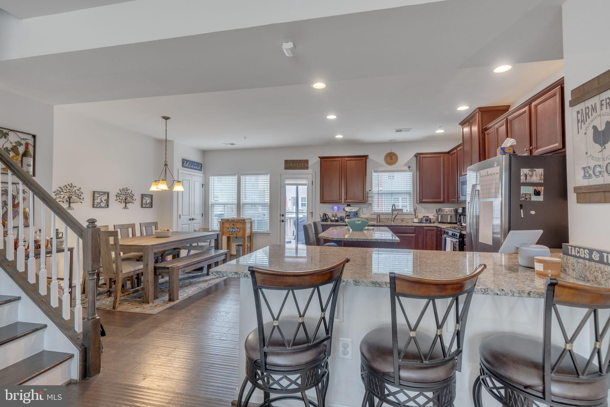 CREEKSIDE VILLAGE AT TANYARD SPRINGS - Residential