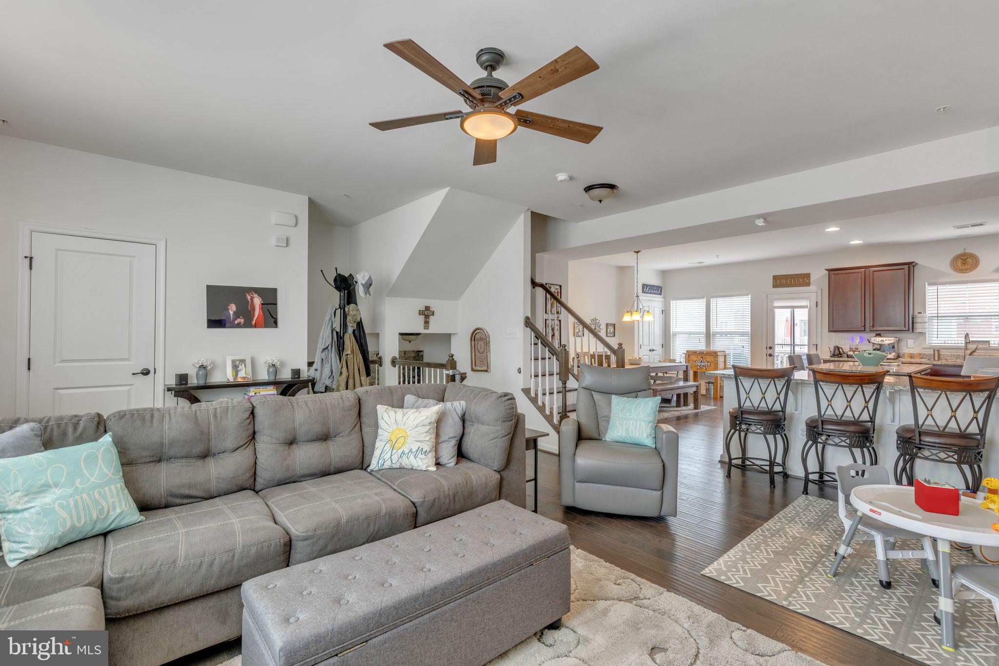 CREEKSIDE VILLAGE AT TANYARD SPRINGS - Residential