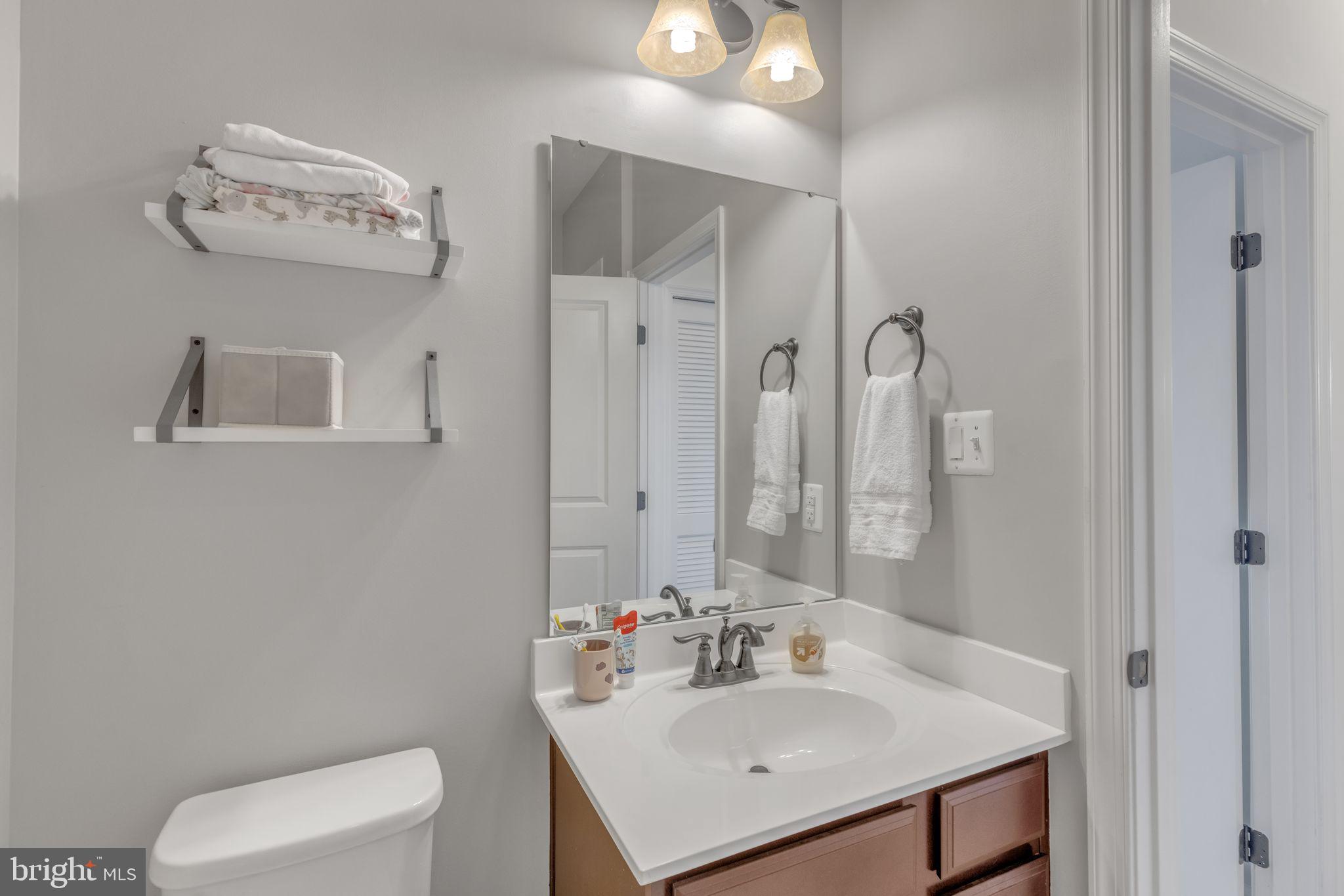 CREEKSIDE VILLAGE AT TANYARD SPRINGS - Residential