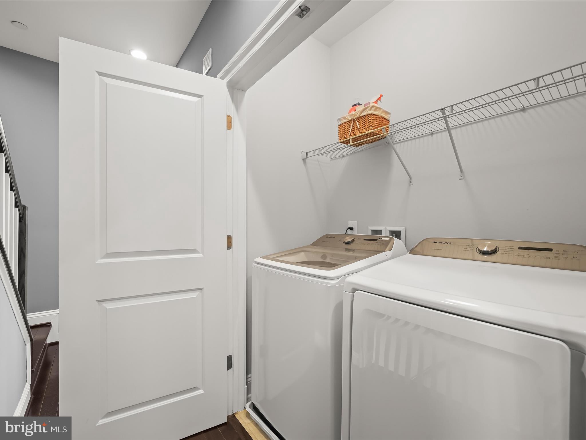 BALLSTON PARK - Residential