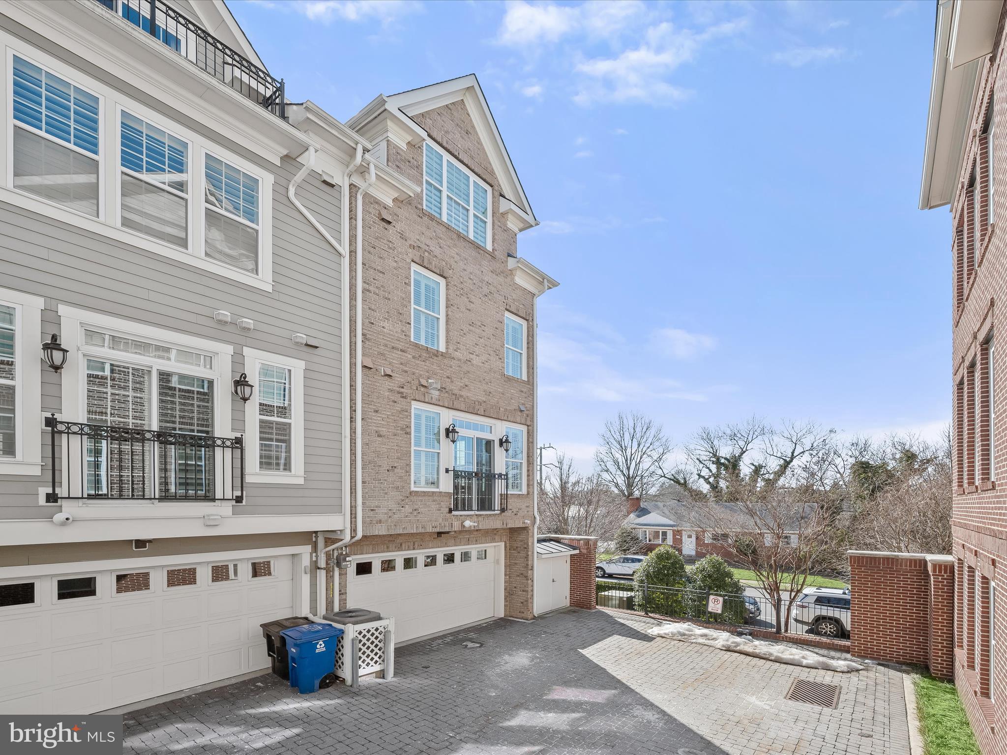 BALLSTON PARK - Residential