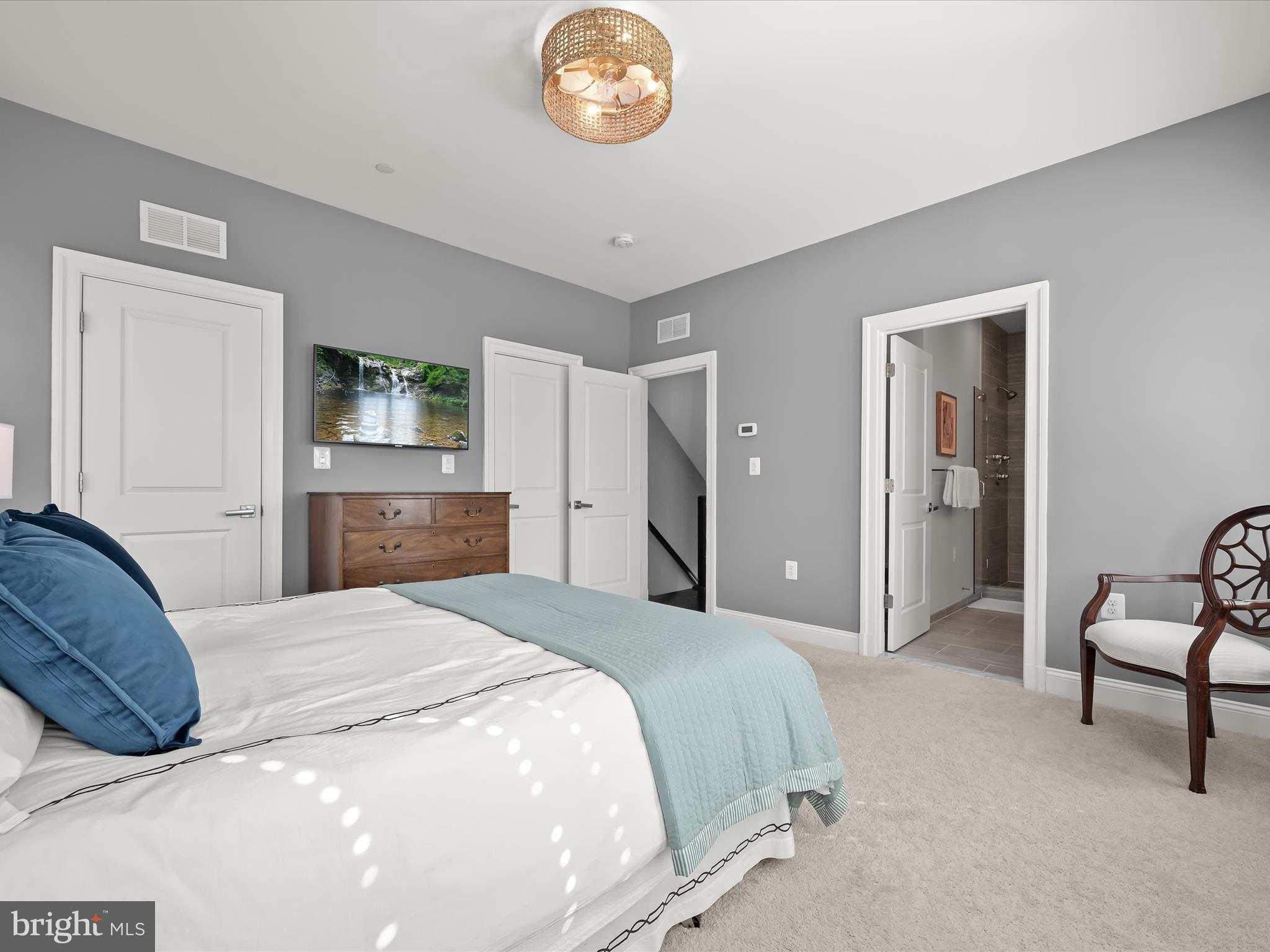 BALLSTON PARK - Residential