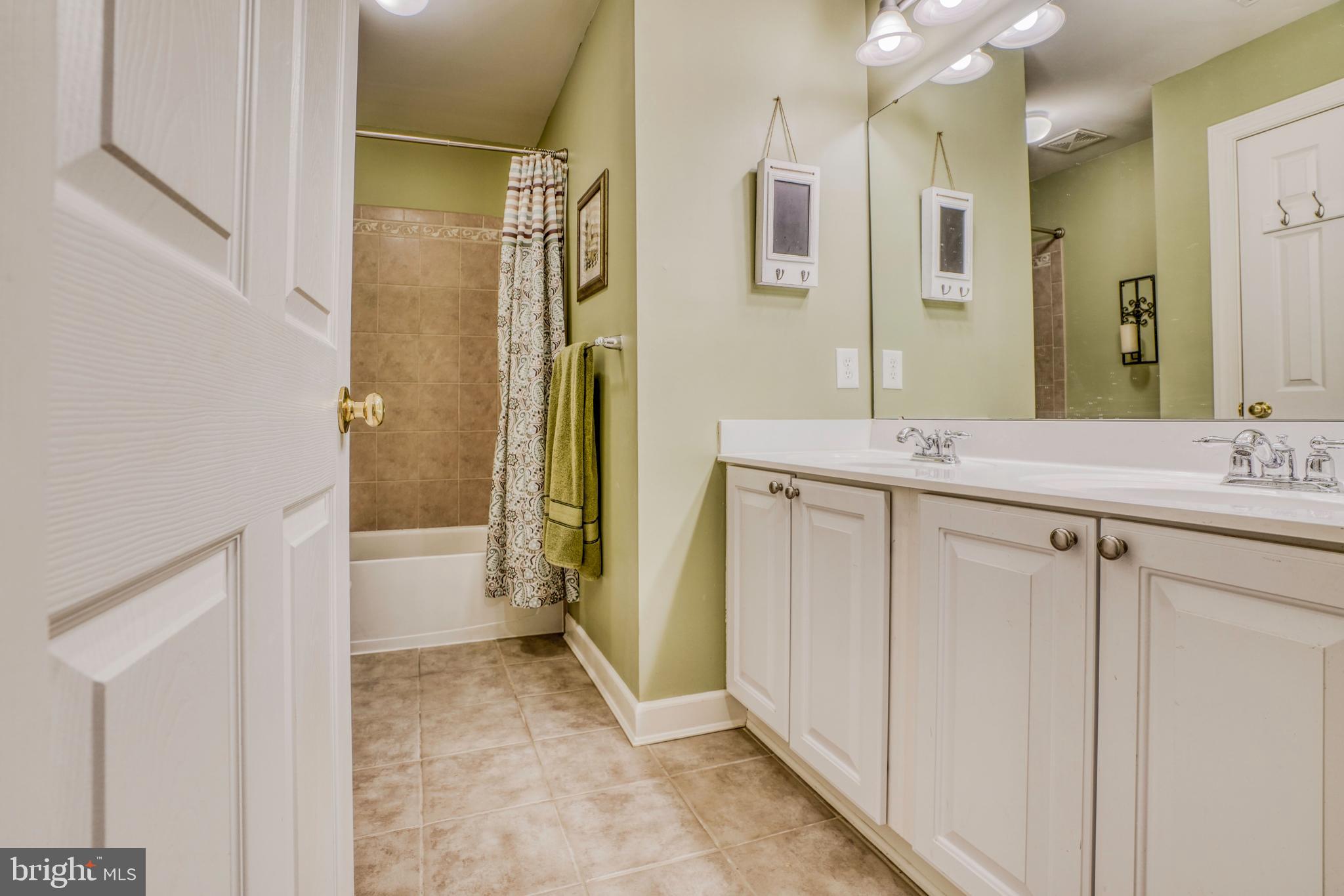 ENCLAVE AT PERRY HALL - Residential