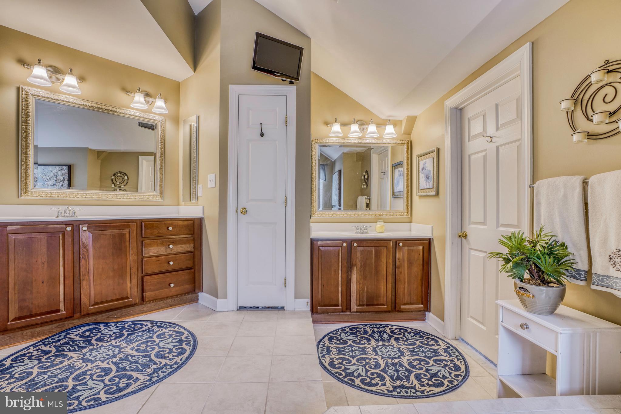 ENCLAVE AT PERRY HALL - Residential