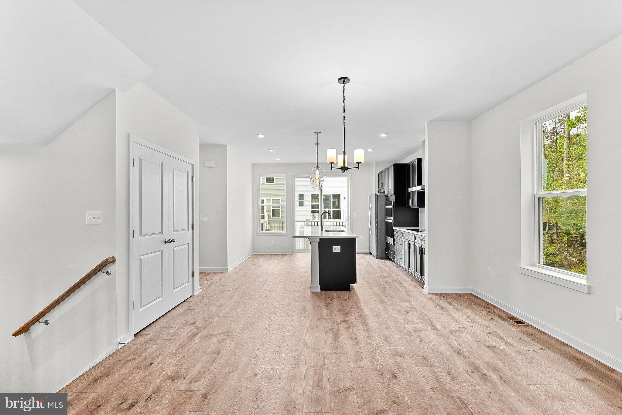 CASCADE LANDING - Residential