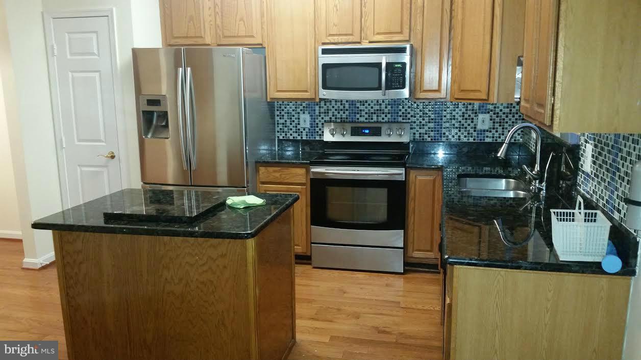 GUNSTON CORNER - Residential Lease