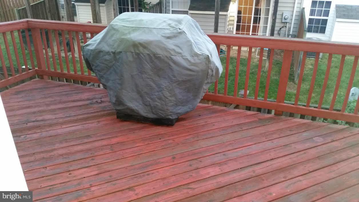 GUNSTON CORNER - Residential Lease