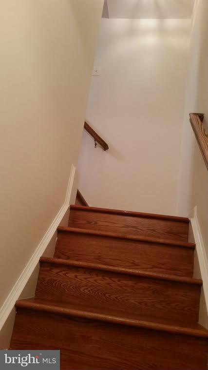 GUNSTON CORNER - Residential Lease