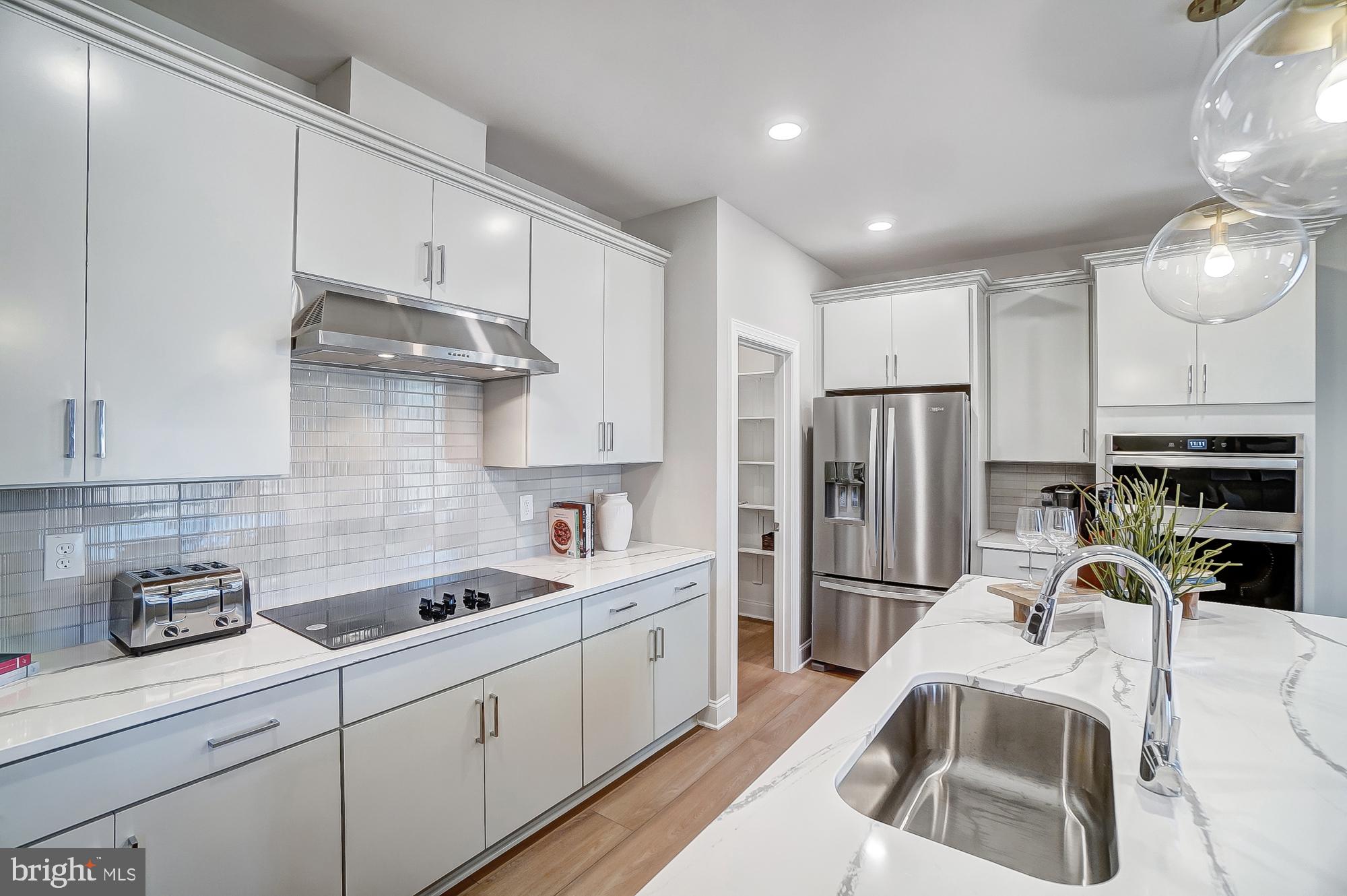 SWAN POINT - Residential