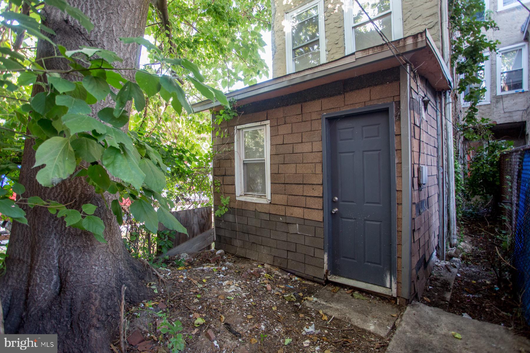 PHILADELPHIA (WEST) - Residential