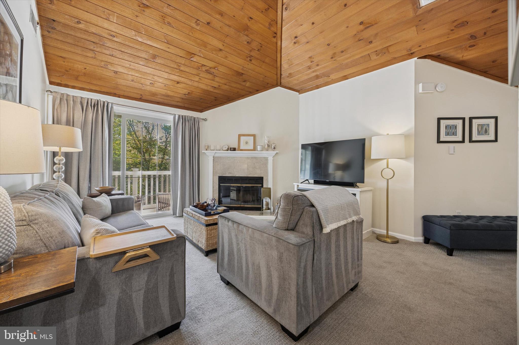 SAW MILL VALLEY - Residential