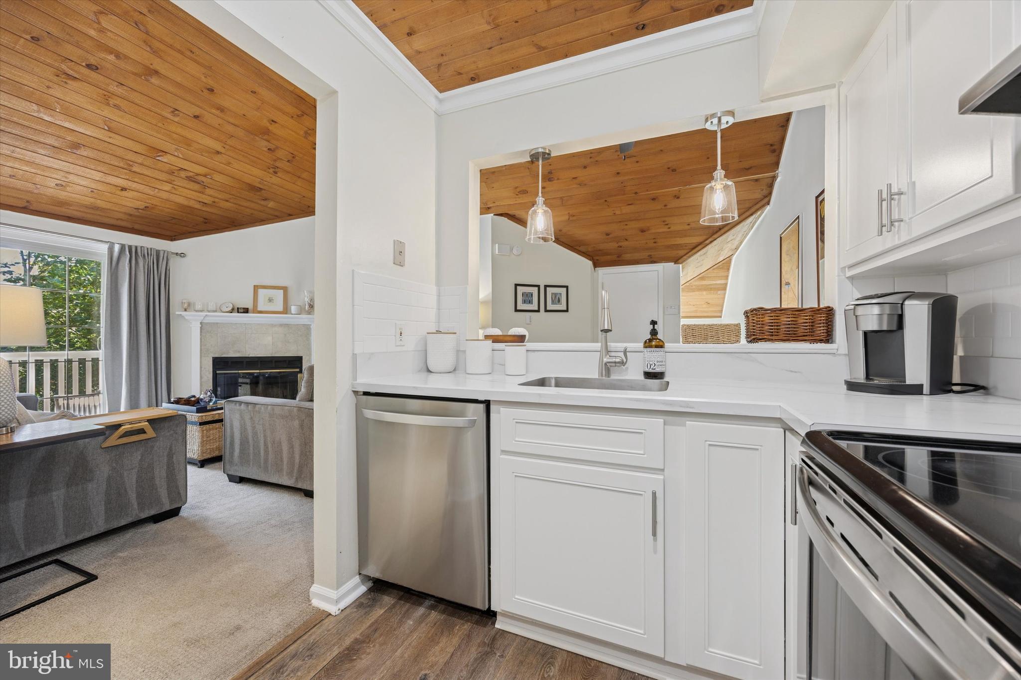 44 BROOKSIDE COURT 44
