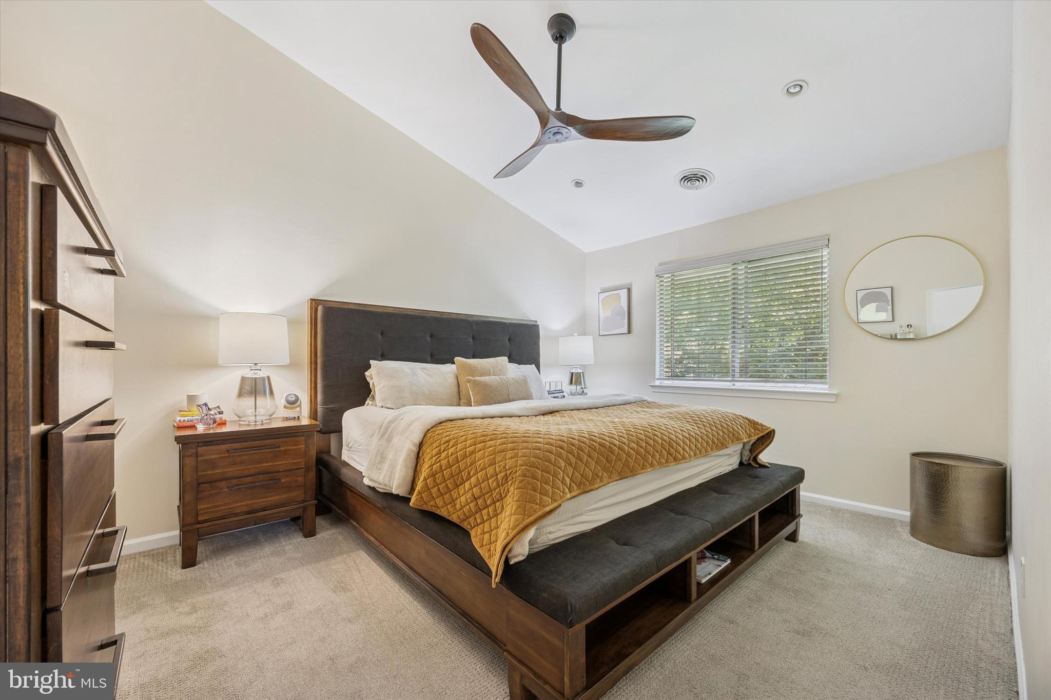 SAW MILL VALLEY - Residential