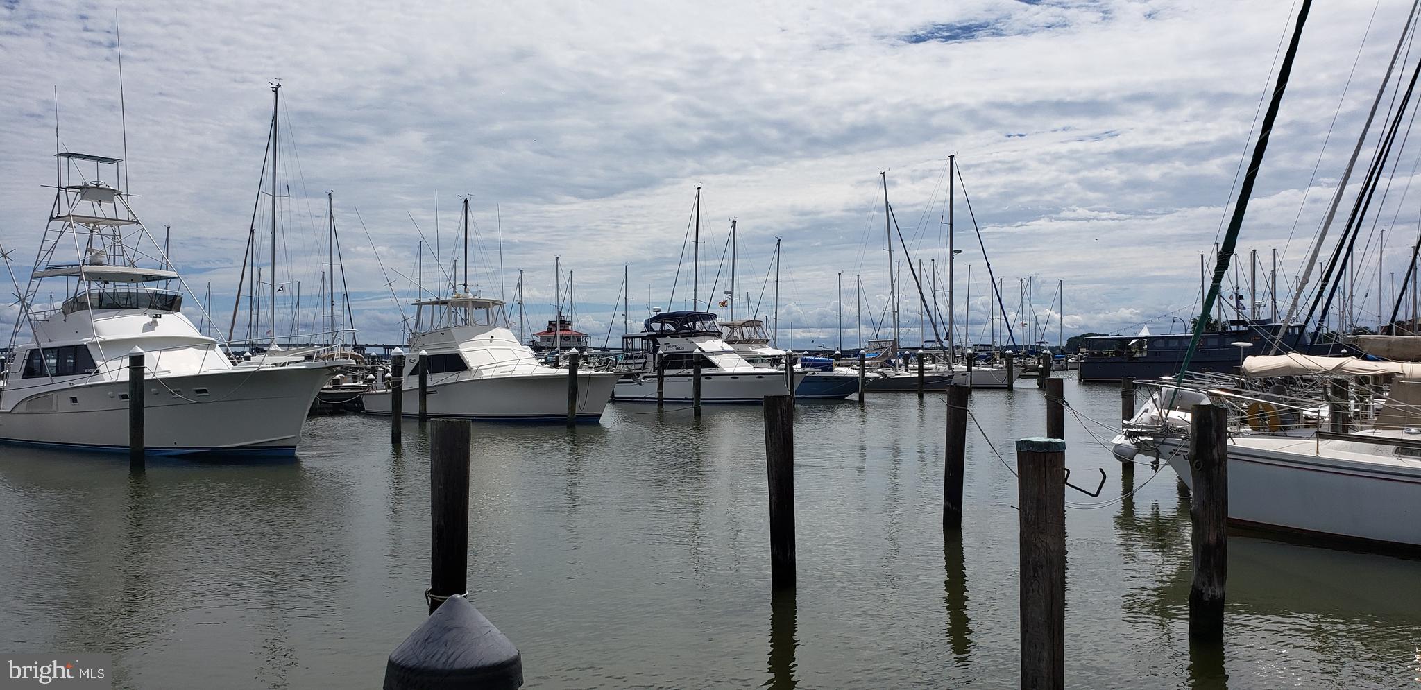 DEEP HARBOR - Residential