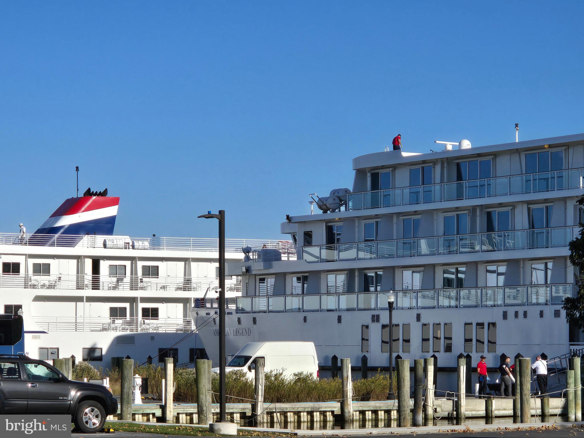 DEEP HARBOR - Residential